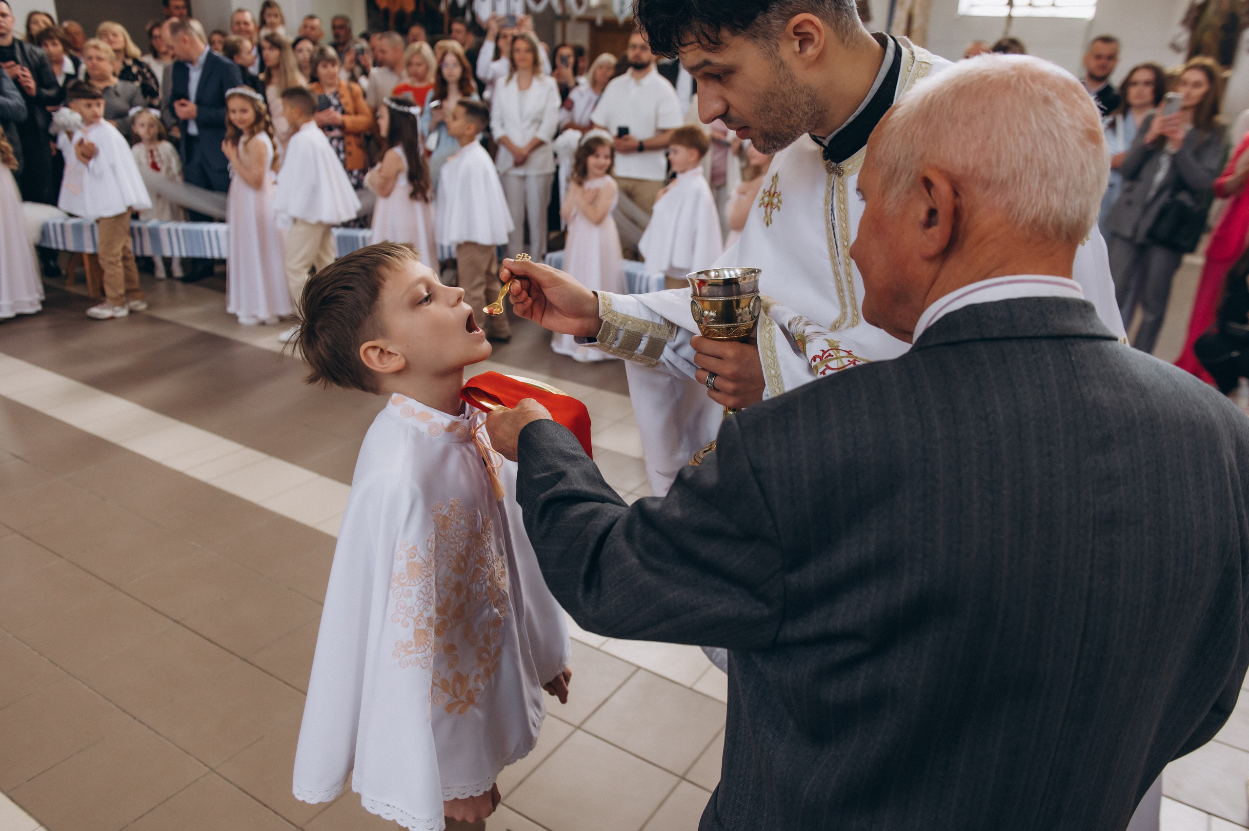 Фотосесія Причастя Тернопіль, зйомка Причастя, фотограф на Причастя Тернопіль, Причастя Львів, Причастя церква Михаїла Тернопіль. Сімейний, дитячий та індивідуальний фотограф в м. Тернопіль, м. Львів