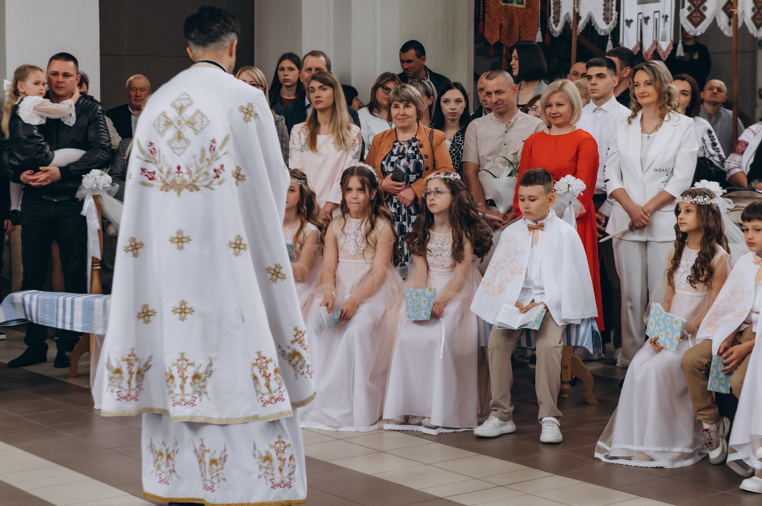 Фотосесія Причастя Тернопіль, зйомка Причастя, фотограф на Причастя Тернопіль, Причастя Львів, Причастя церква Михаїла Тернопіль. Сімейний, дитячий та індивідуальний фотограф в м. Тернопіль, м. Львів