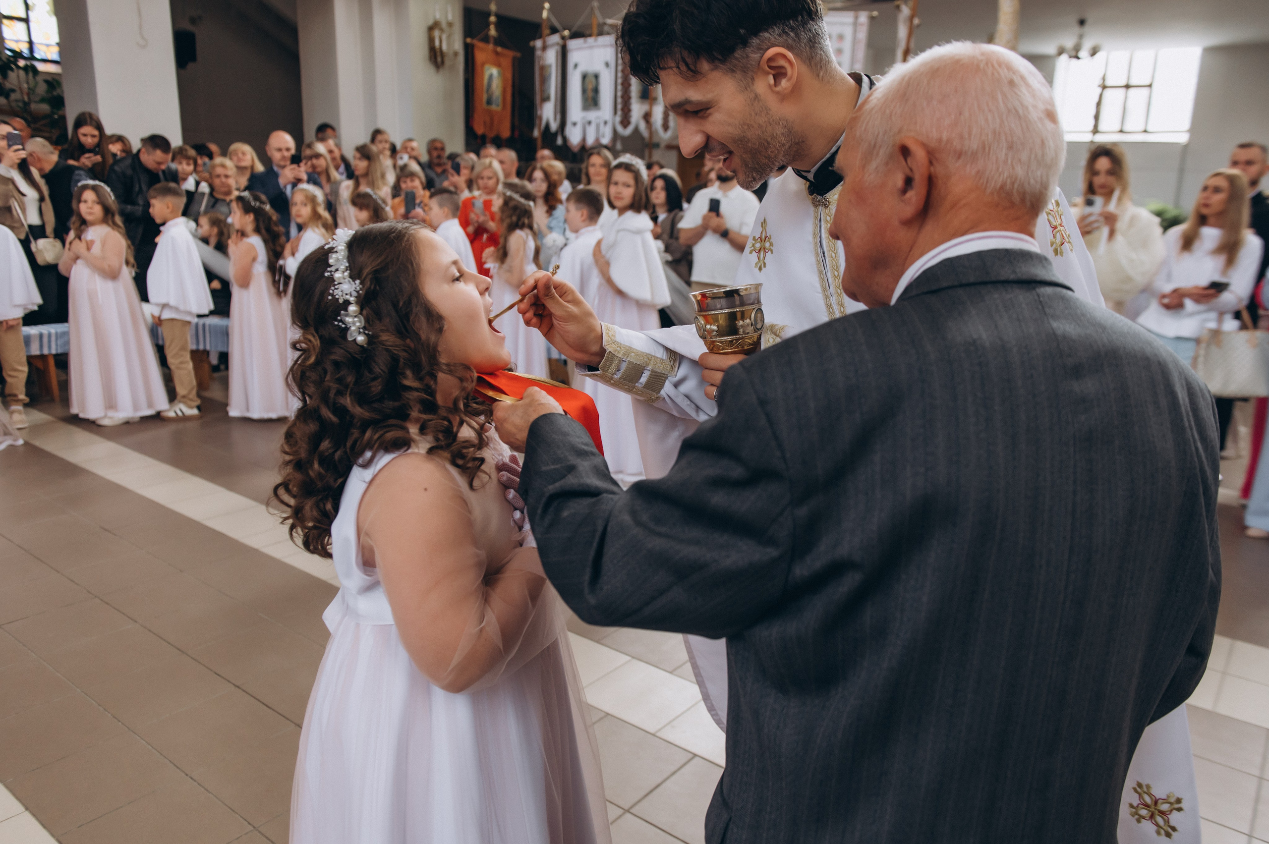 Фотосесія Причастя Тернопіль, зйомка Причастя, фотограф на Причастя Тернопіль, Причастя Львів, Причастя церква Михаїла Тернопіль. Сімейний, дитячий та індивідуальний фотограф в м. Тернопіль, м. Львів