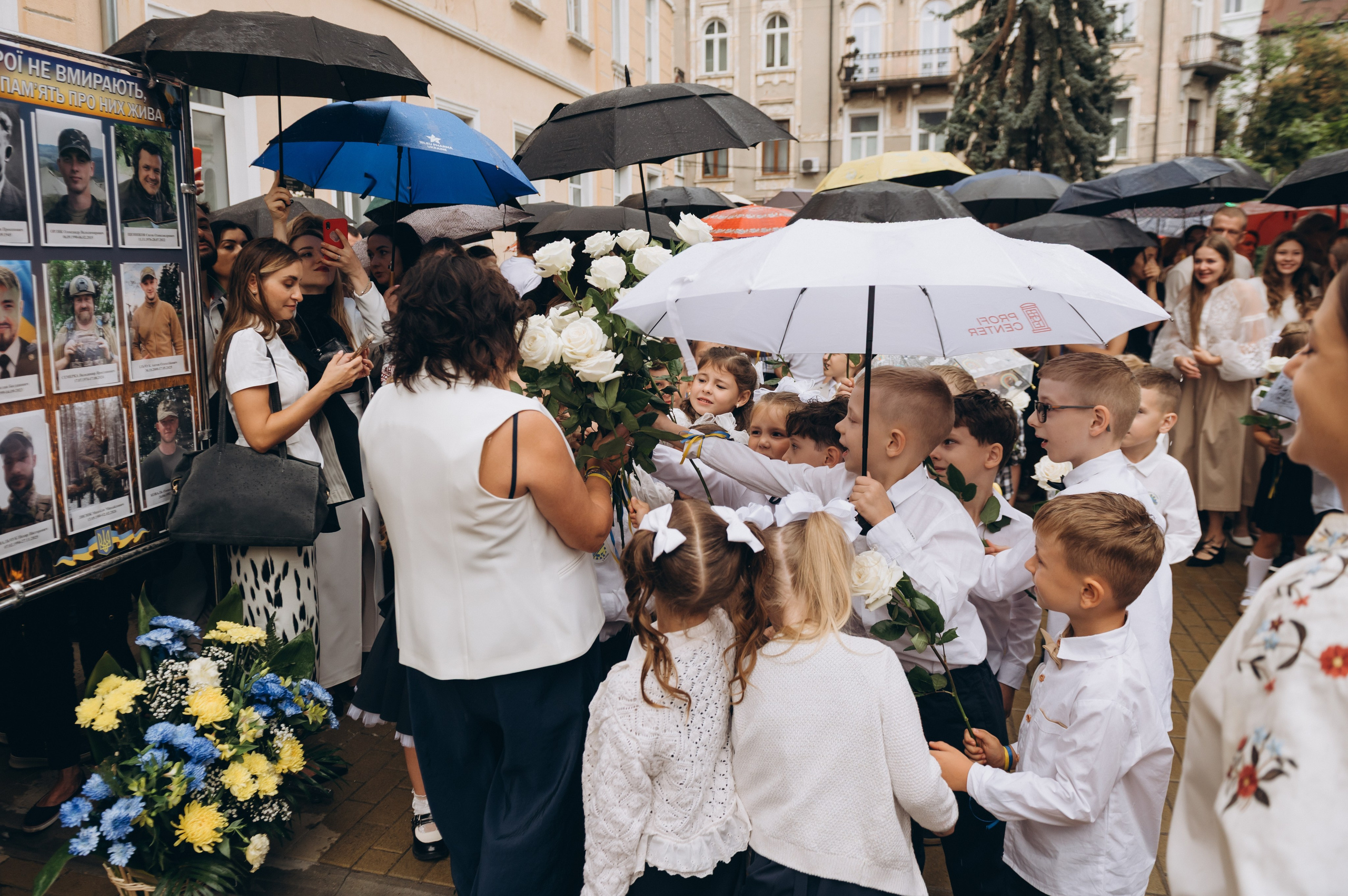 Перший дзвоник у Тернополі, фотосесія першокласників