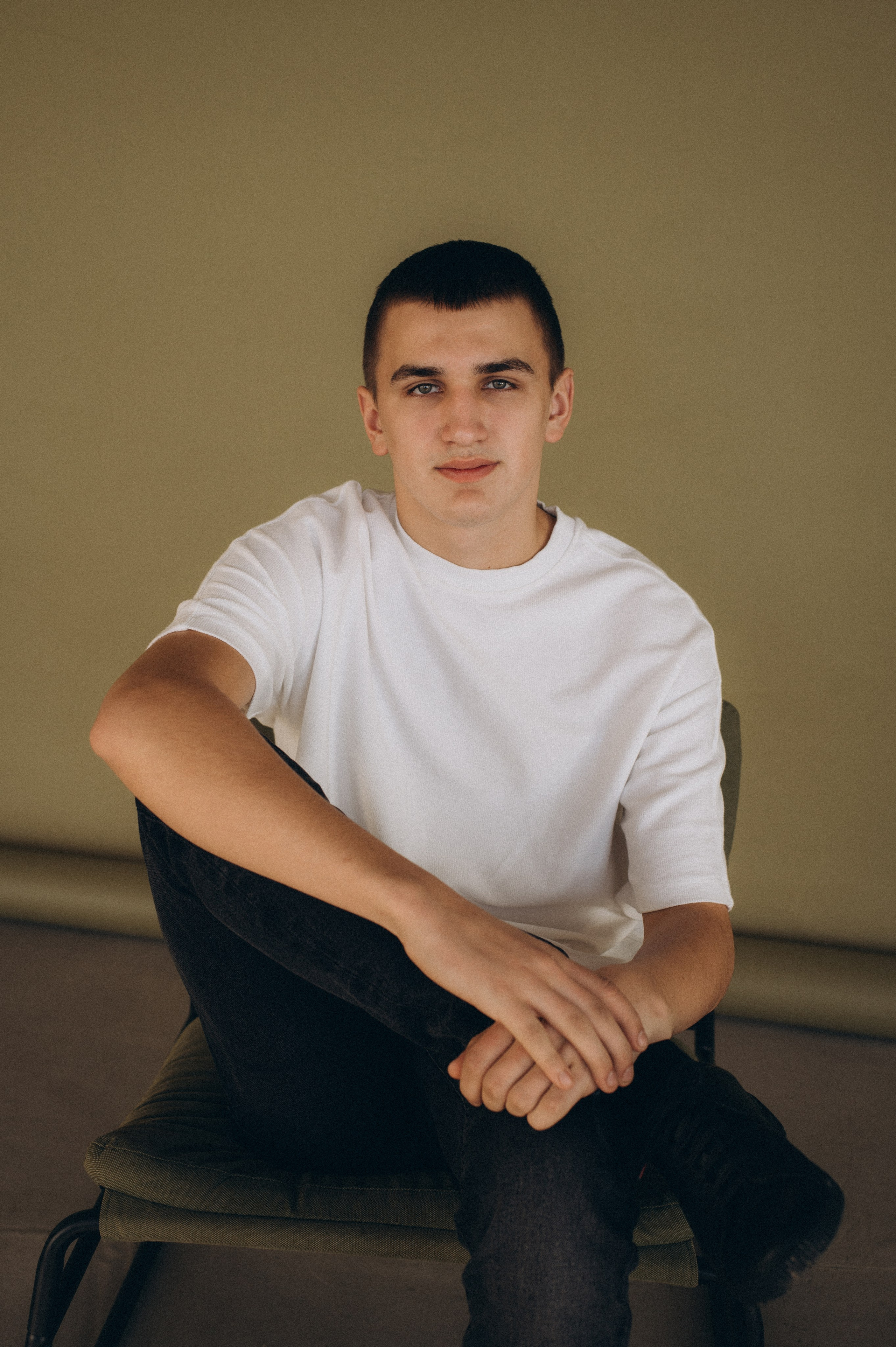 Фотосесія випускників, фотосесія на віньєтки Тернопіль, випускники Тернопіль, випуск 2025. Сімейний, дитячий та індивідуальний фотограф в м. Тернопіль, м. Львів