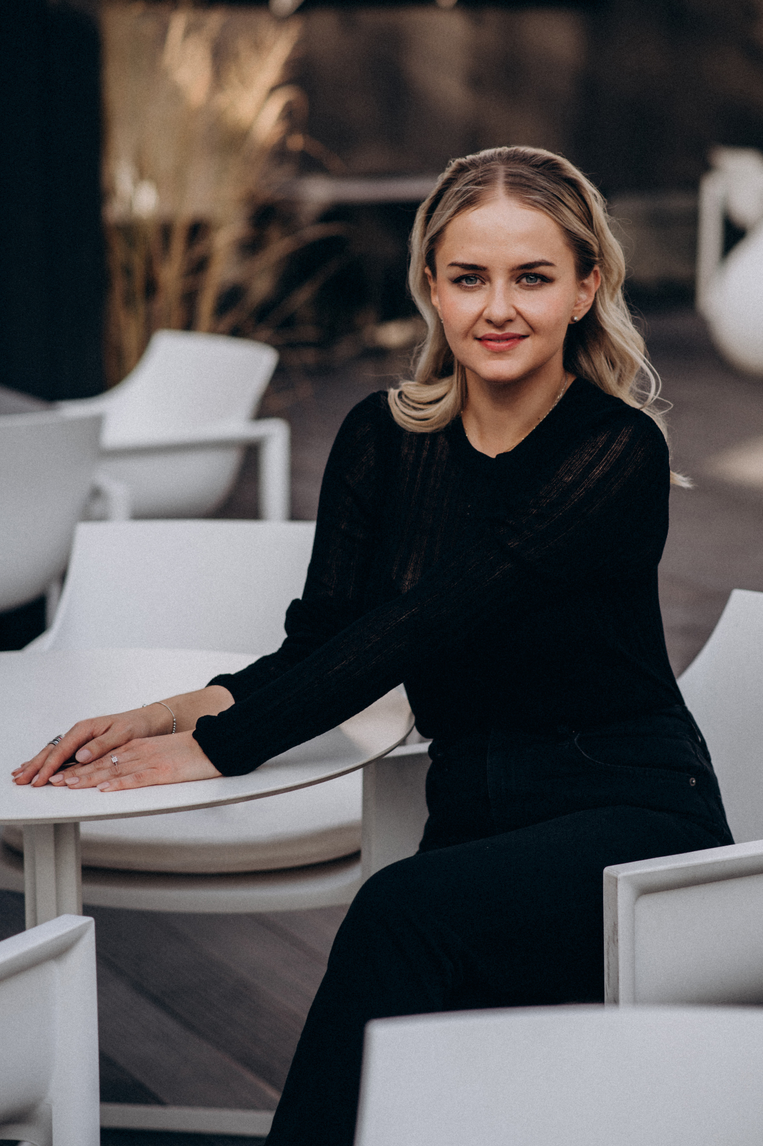 Індивідуальна контент зйомка фотосесія у кавярні кафе. Сімейний, дитячий та індивідуальний фотограф в м. Тернопіль, м. Львів