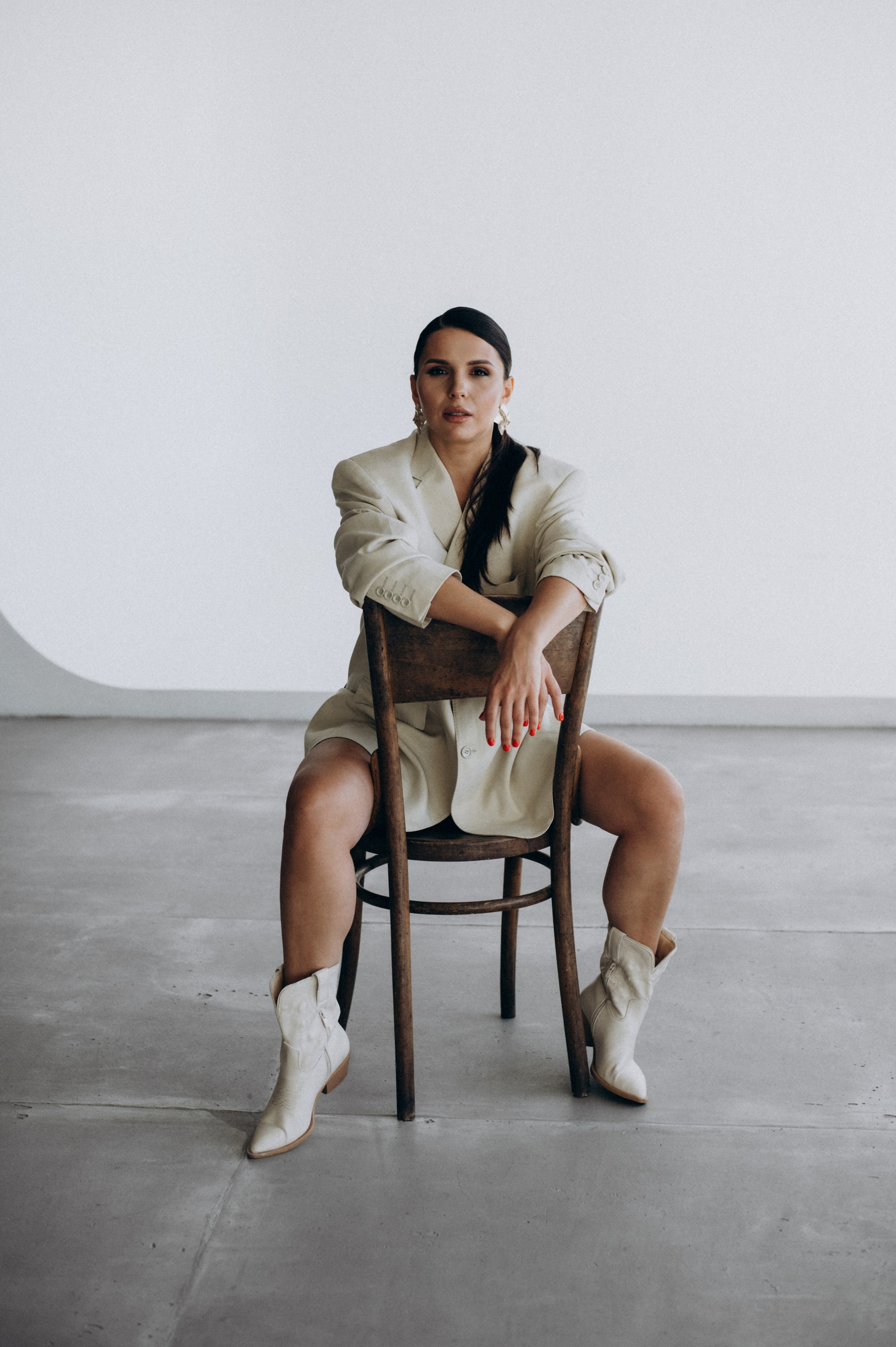 Портретна зйомка Тернопіль, контент-зйомка для лікаря, фотосесія лікаря у студії Тернопіль. Сімейний, дитячий та індивідуальний фотограф в м. Тернопіль, м. Львів