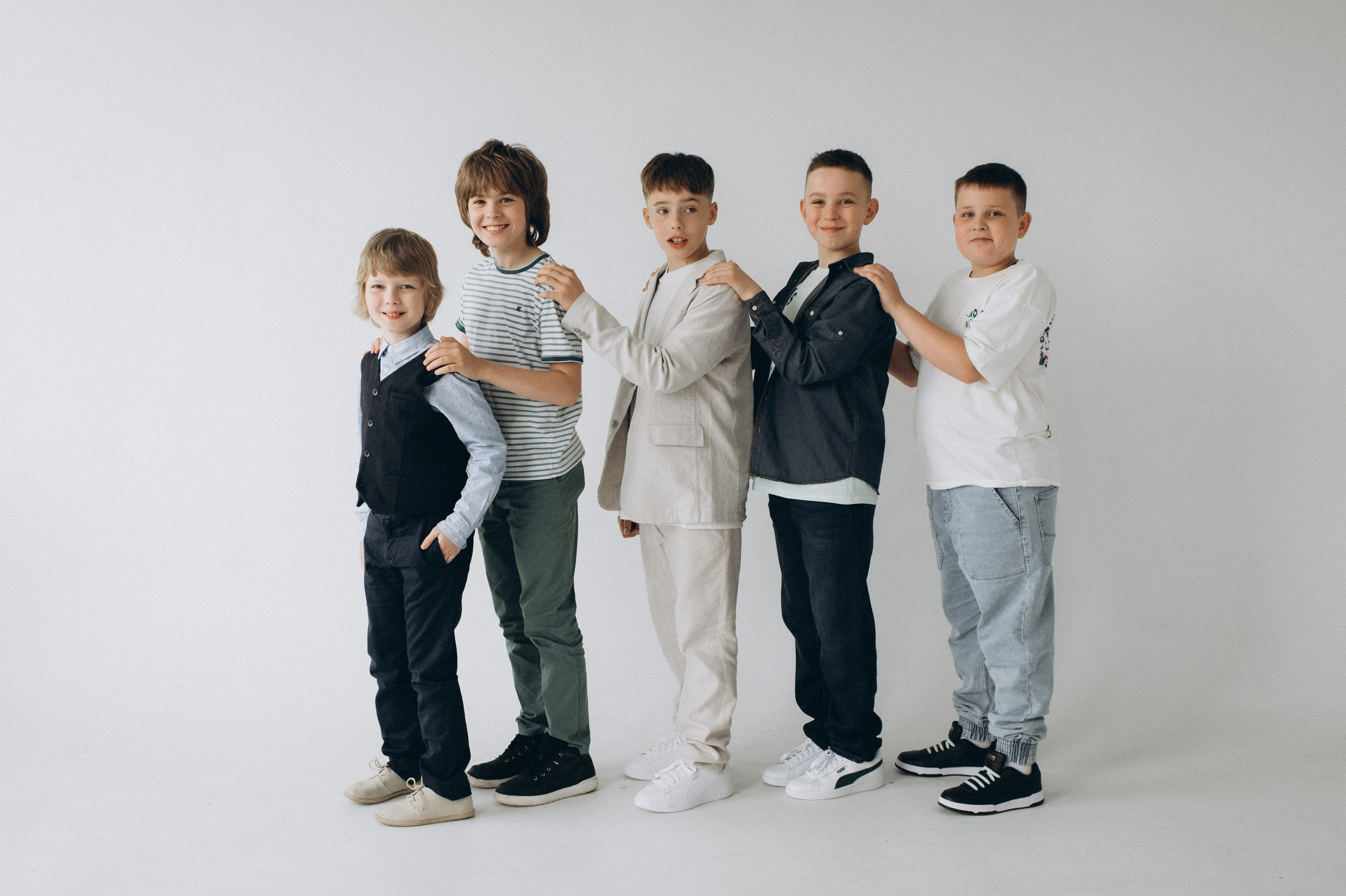 Шкільна фотосесія на віньєтки Тернопіль, фотосесія випускників Тернопіль, зйомка на віньєтки, шкільні фотоальбоми Тернопіль. Сімейний, дитячий та індивідуальний фотограф в м. Тернопіль, м. Львів