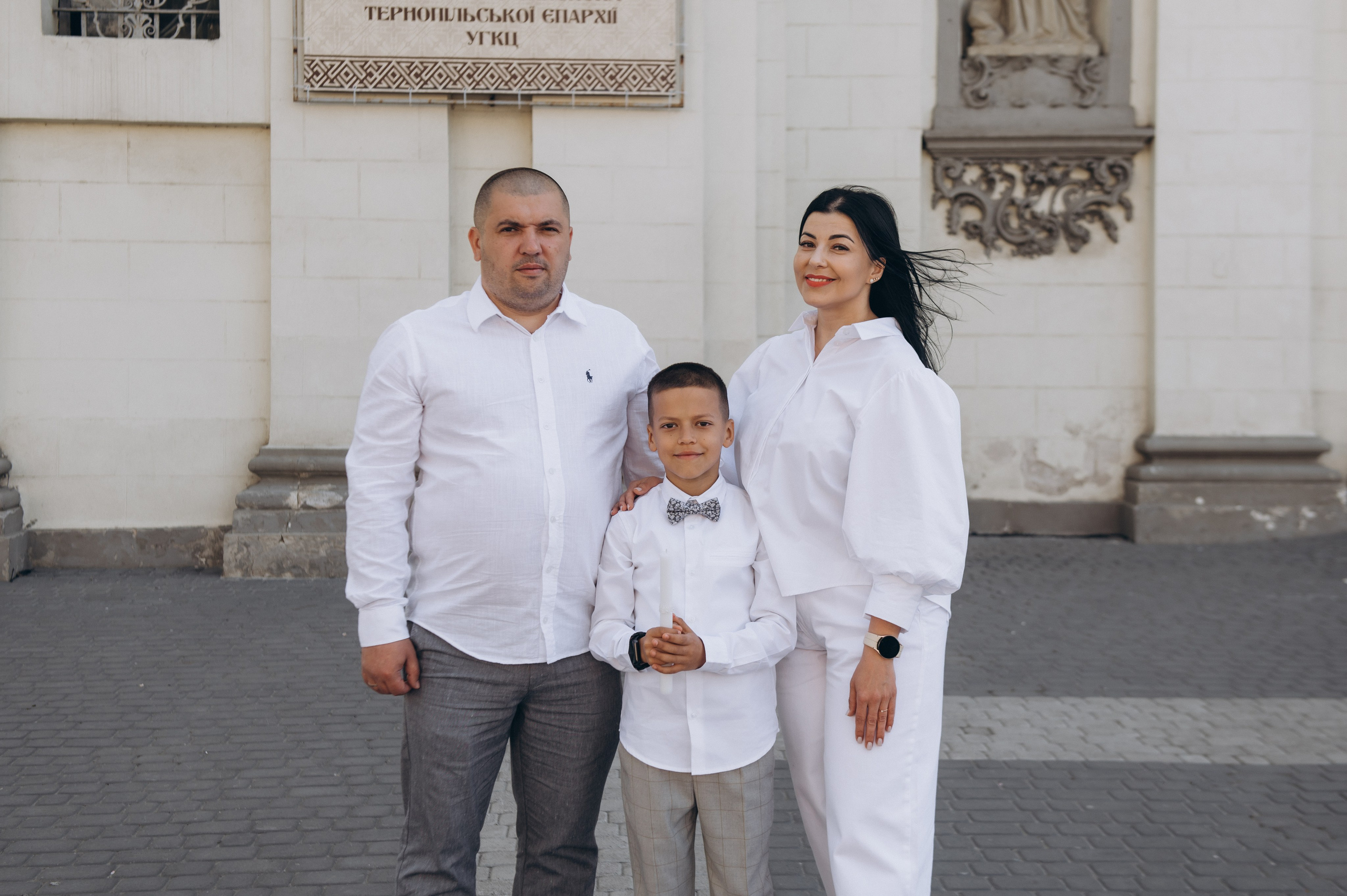 Фотосесія Першого Причастя Тернопіль, фотосесія Причастя Тернопіль, Таїнство Першого Причастя Тернопіль, Катедра Причастя Тернопіль. Сімейний, дитячий та індивідуальний фотограф в м. Тернопіль, м. Львів