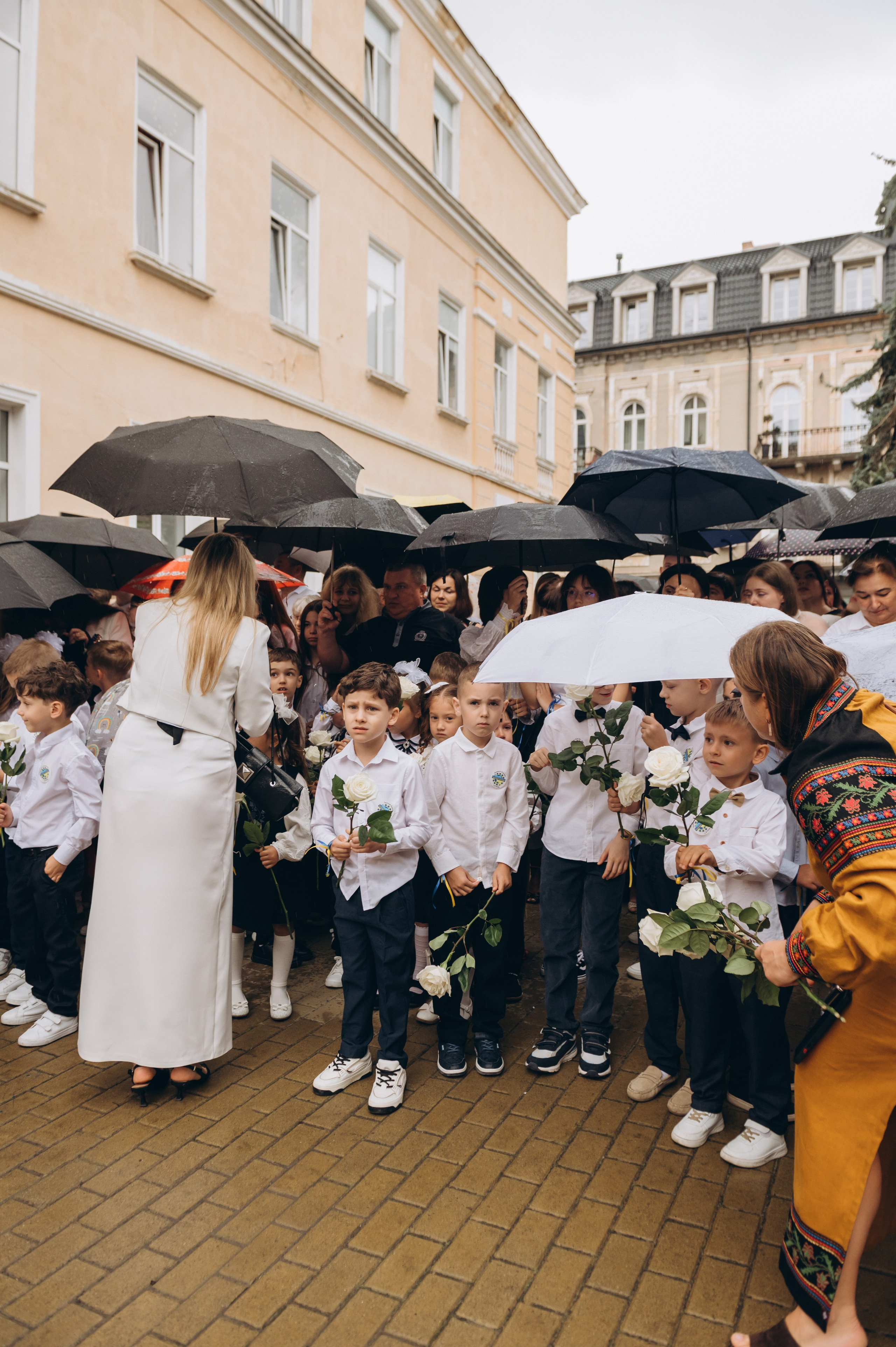 Перший дзвоник у Тернополі, фотосесія першокласників