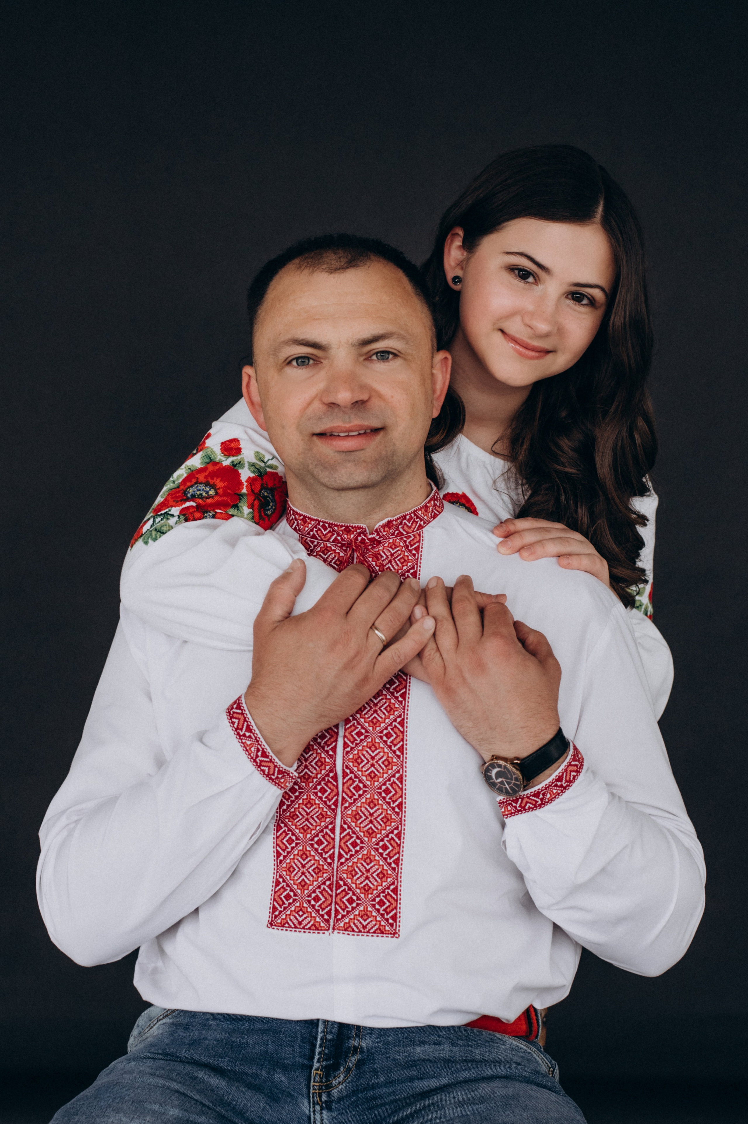 Сімейна фотосесія Тернопіль, сімейна зйомка у вишиванках, фотосесія Львів. Сімейний, дитячий та індивідуальний фотограф в м. Тернопіль, м. Львів