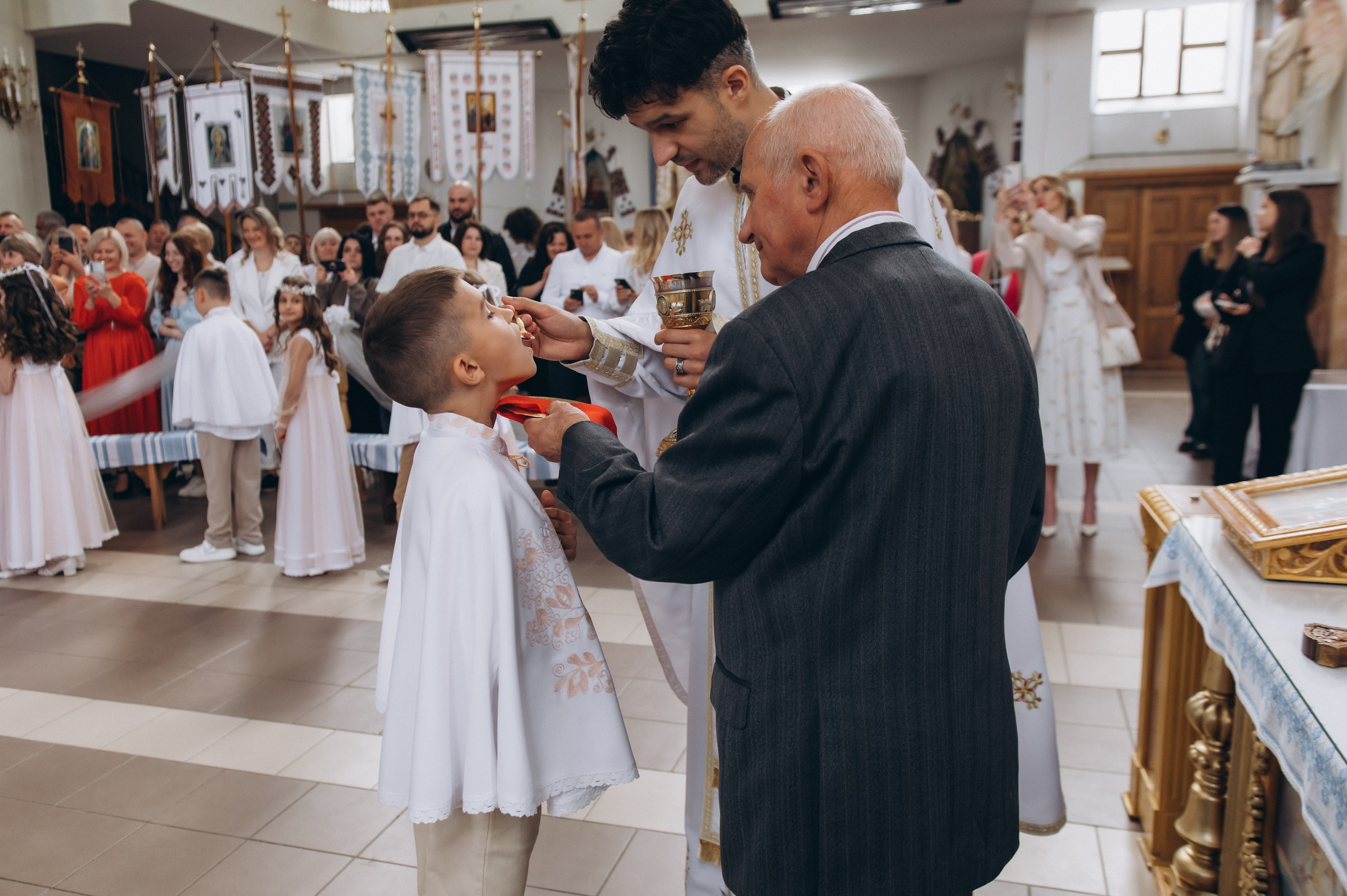 Фотосесія Причастя Тернопіль, зйомка Причастя, фотограф на Причастя Тернопіль, Причастя Львів, Причастя церква Михаїла Тернопіль. Сімейний, дитячий та індивідуальний фотограф в м. Тернопіль, м. Львів