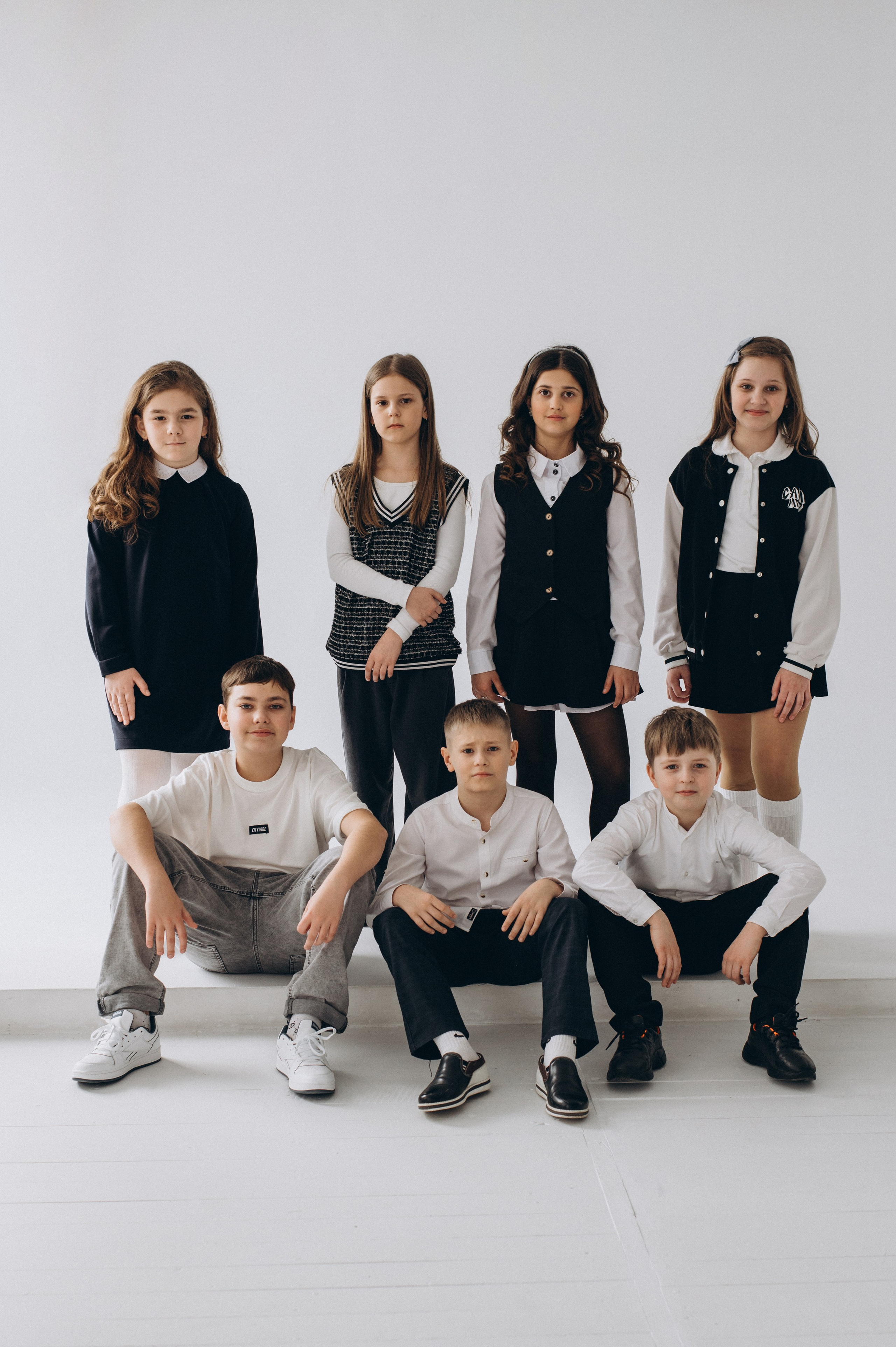 Шкільна фотосесія на віньєтки Тернопіль, шкільні альбоми, фотосесія випускників Тернопіль, випускний альбом, фотограф випускний Тернопіль. Сімейний, дитячий та індивідуальний фотограф в м. Тернопіль, м. Львів