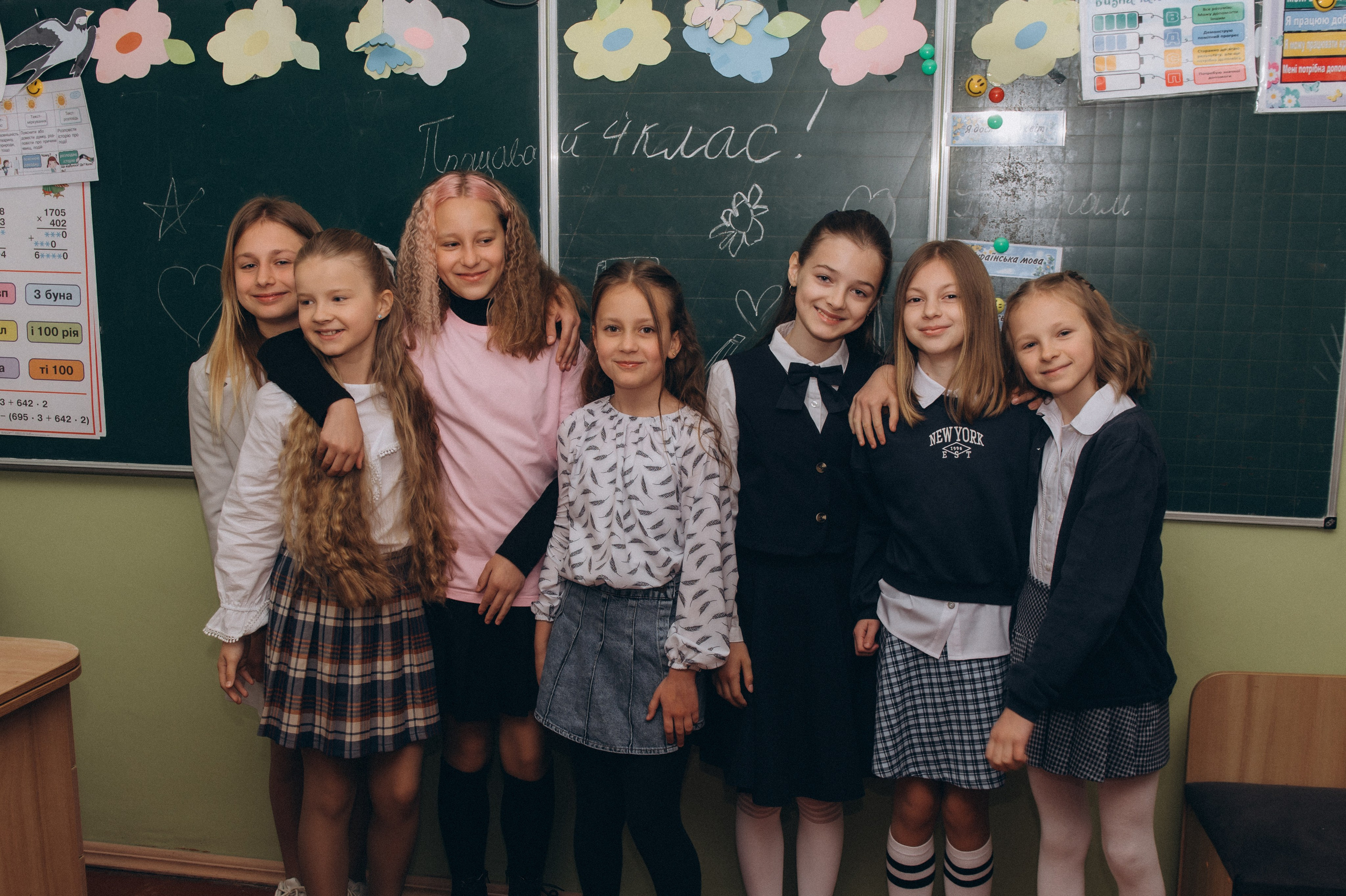 Шкільна фотосесія на віньєтки Тернопіль, фотосесія випускників Тернопіль, зйомка на віньєтки, шкільні фотоальбоми Тернопіль. Сімейний, дитячий та індивідуальний фотограф в м. Тернопіль, м. Львів