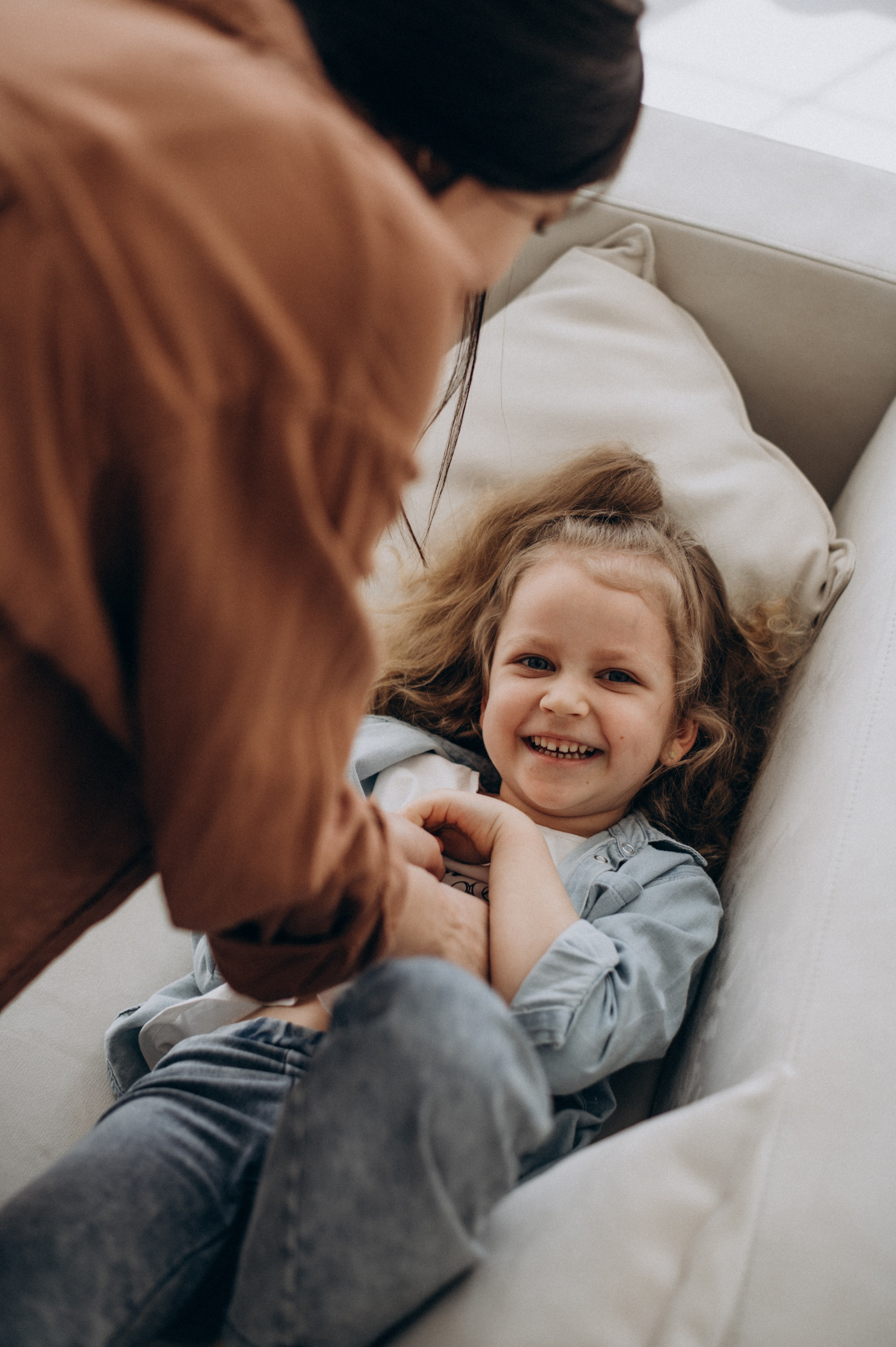 Сімейна фотосесія у студії, зйомка мами і дитини фотосесія Тернопіль Львів. Сімейний, дитячий та індивідуальний фотограф в м. Тернопіль, м. Львів