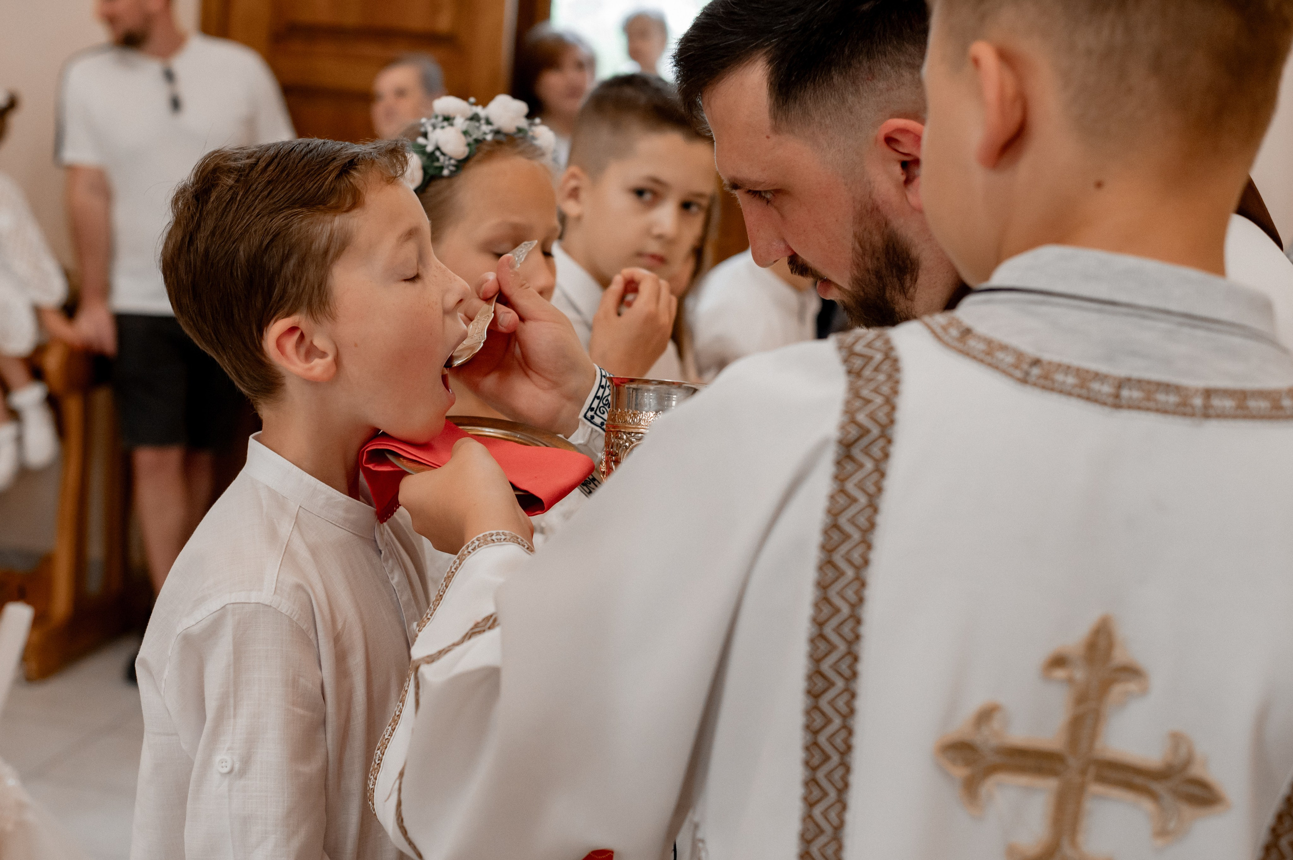 Фотосесія Першого Причастя Тернопіль, зйомка Причастя Тернопіль, Таїнство Першого Причастя Тернопіль, Катедра Причастя Тернопіль. Сімейний, дитячий та індивідуальний фотограф в м. Тернопіль, м. Львів