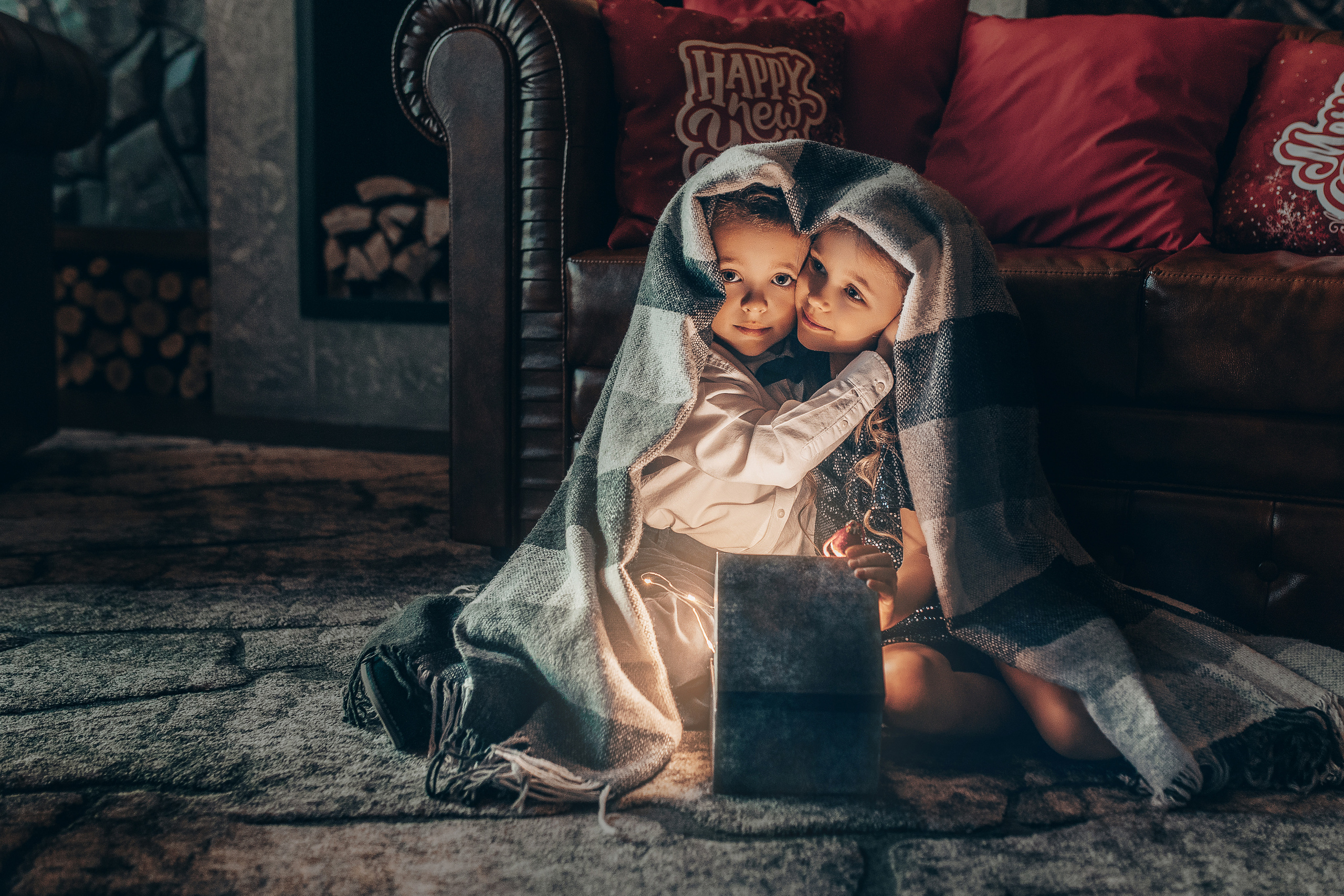 Новогодняя сьемка для Юлии, Георгия и их деток-Маши и Миши. Ваш семейный фотограф в Харькове Ольга Маринцева