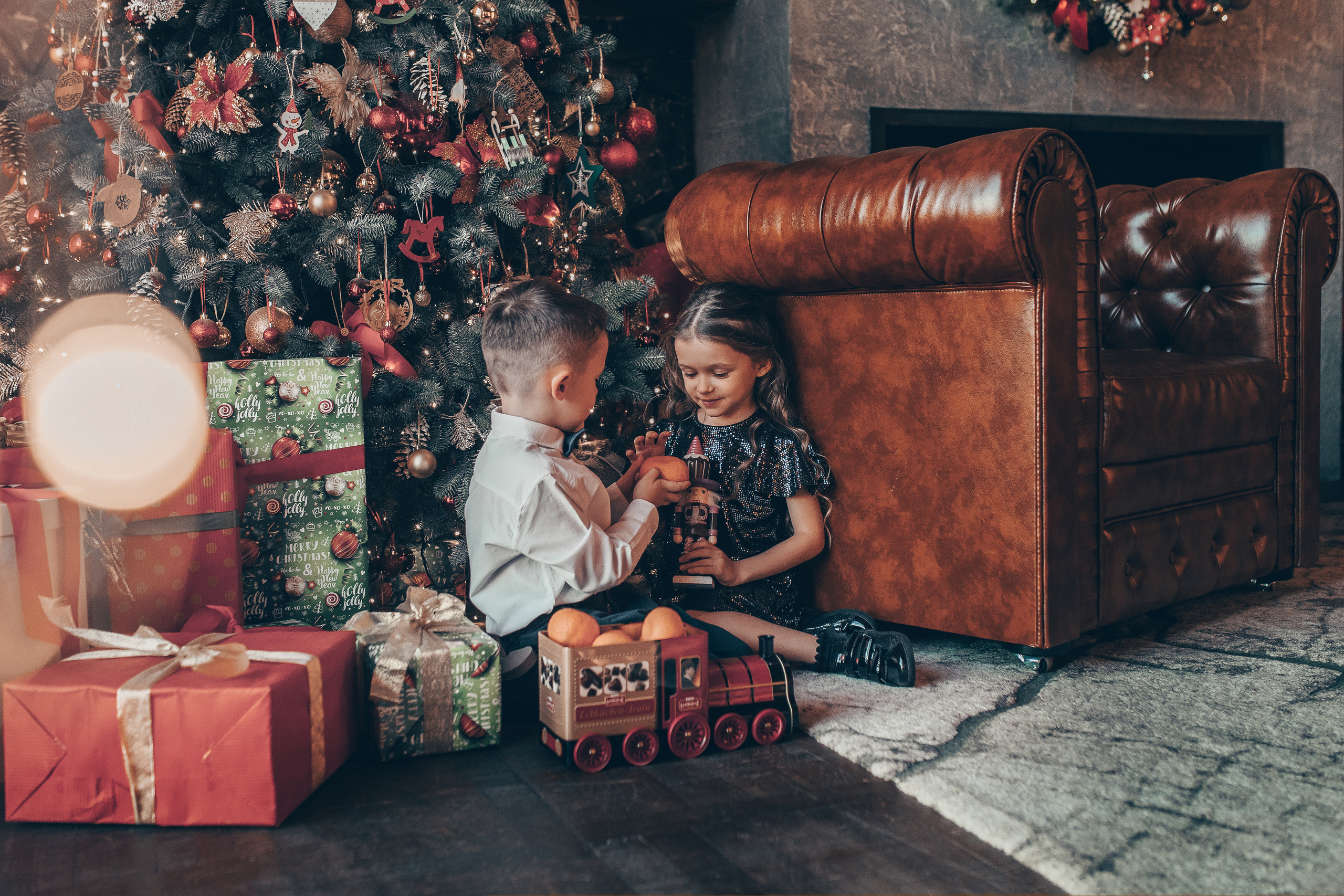 Новогодняя сьемка для Юлии, Георгия и их деток-Маши и Миши. Ваш семейный фотограф в Харькове Ольга Маринцева