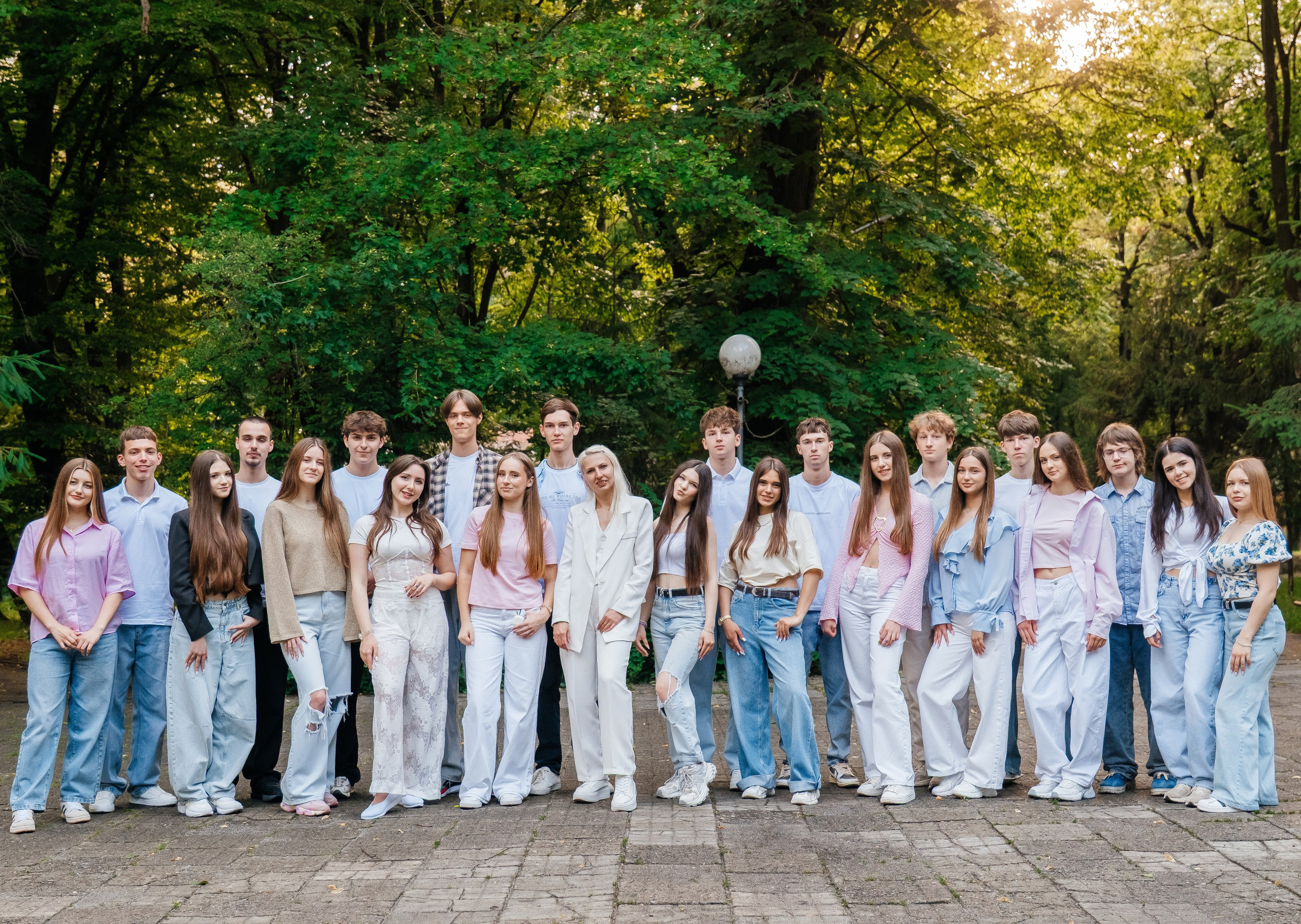 Альбом PLUS. Випускні альбоми Вінниця та область | SCHOOL PHOTO BOOK
