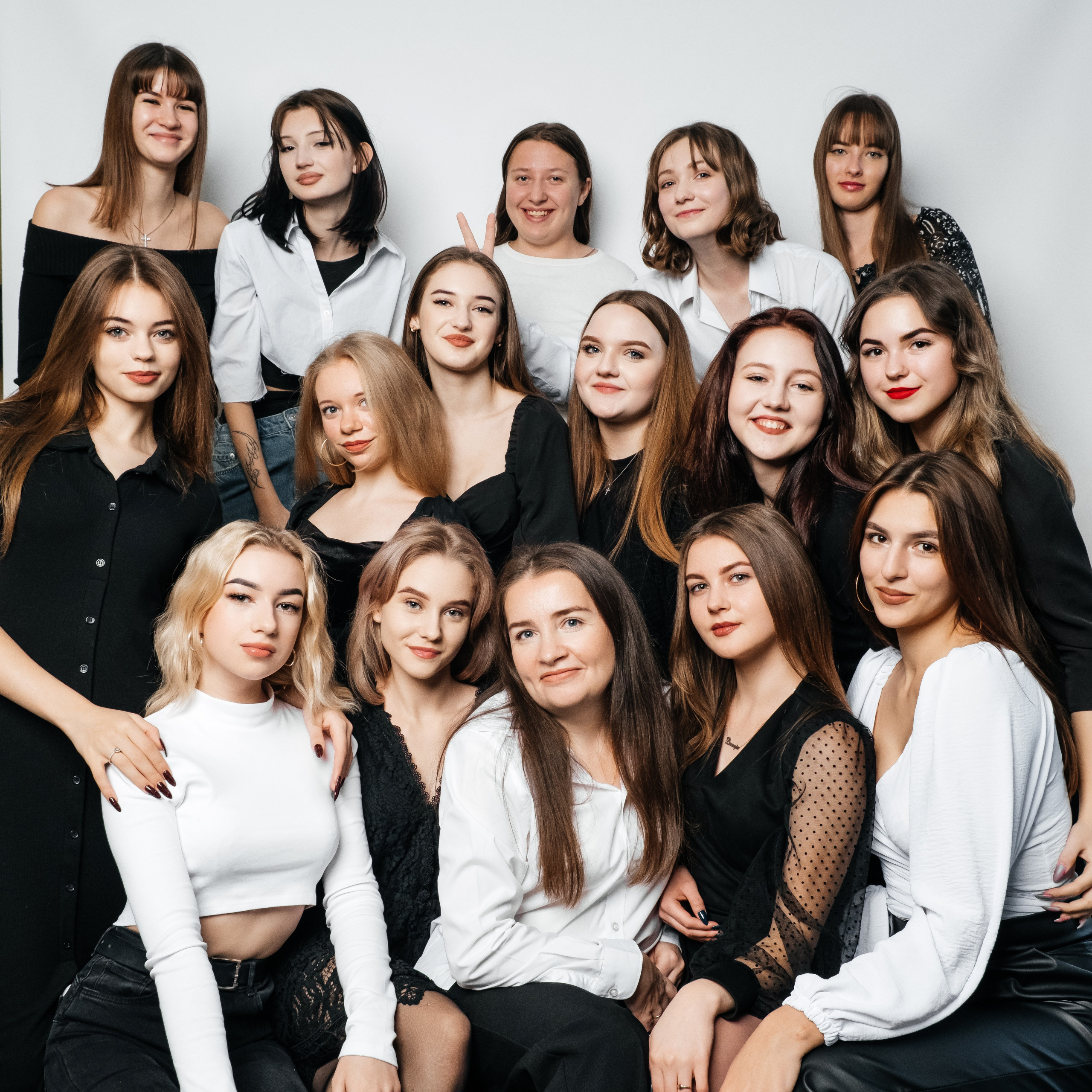 ПОРТФОЛІО. Випускні альбоми SCHOOL PHOTO BOOK