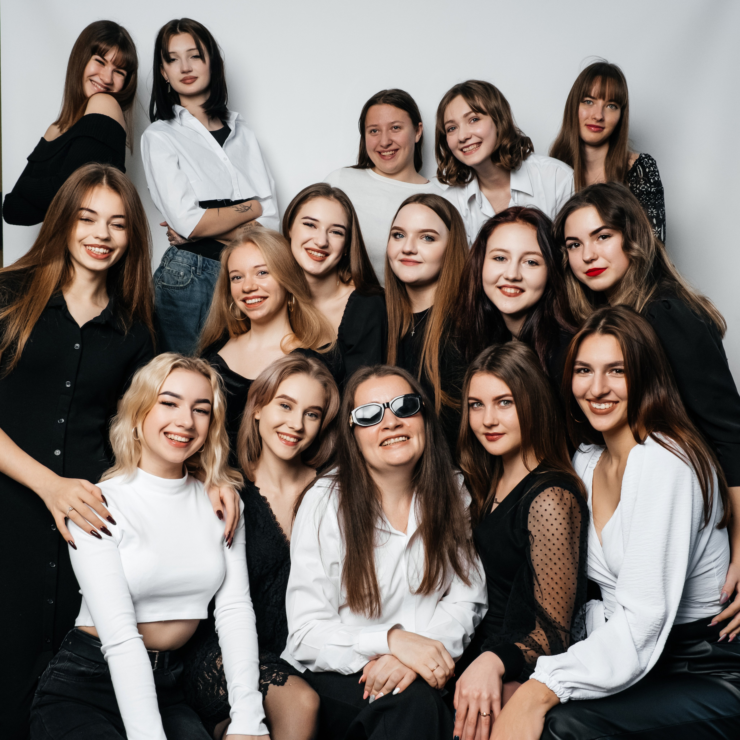 ПОРТФОЛІО. Випускні альбоми SCHOOL PHOTO BOOK