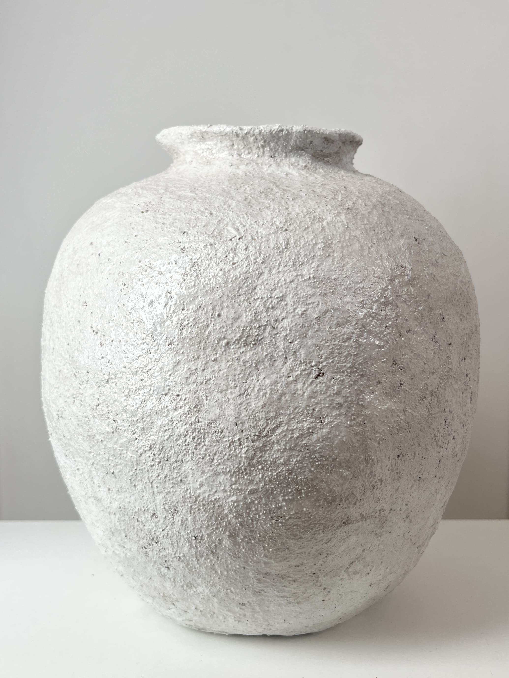 Молчание как материал: междисциплинарная художница, создающая тишину