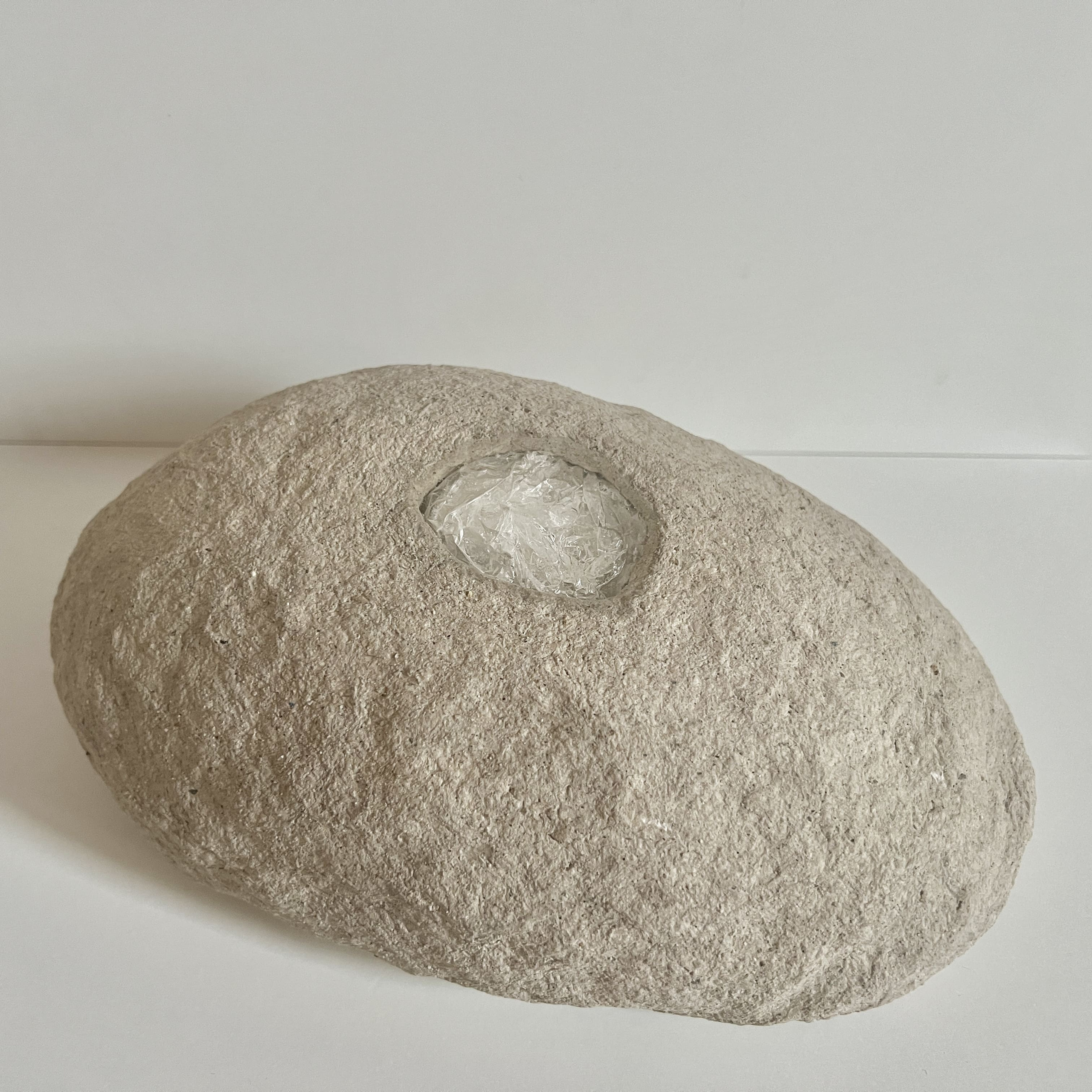 Молчание как материал: междисциплинарная художница, создающая тишину