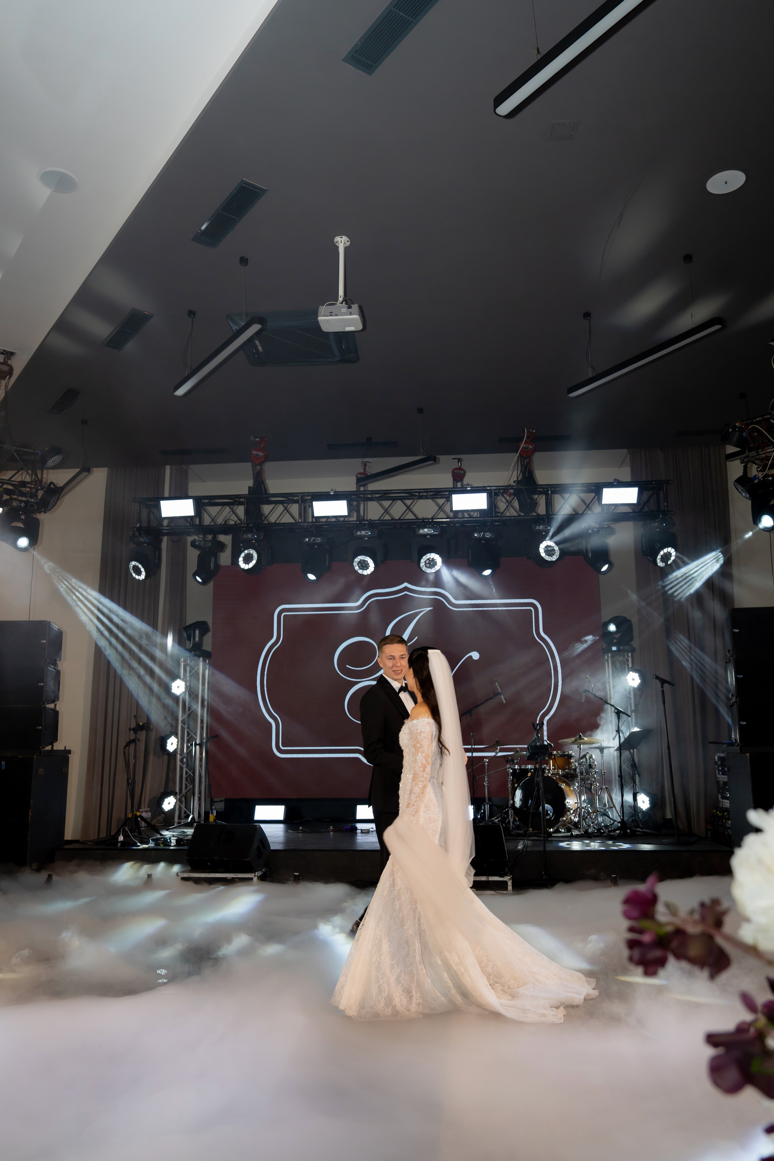 Ірина & Назар. Весільний фотограф Львів Софія Крайник