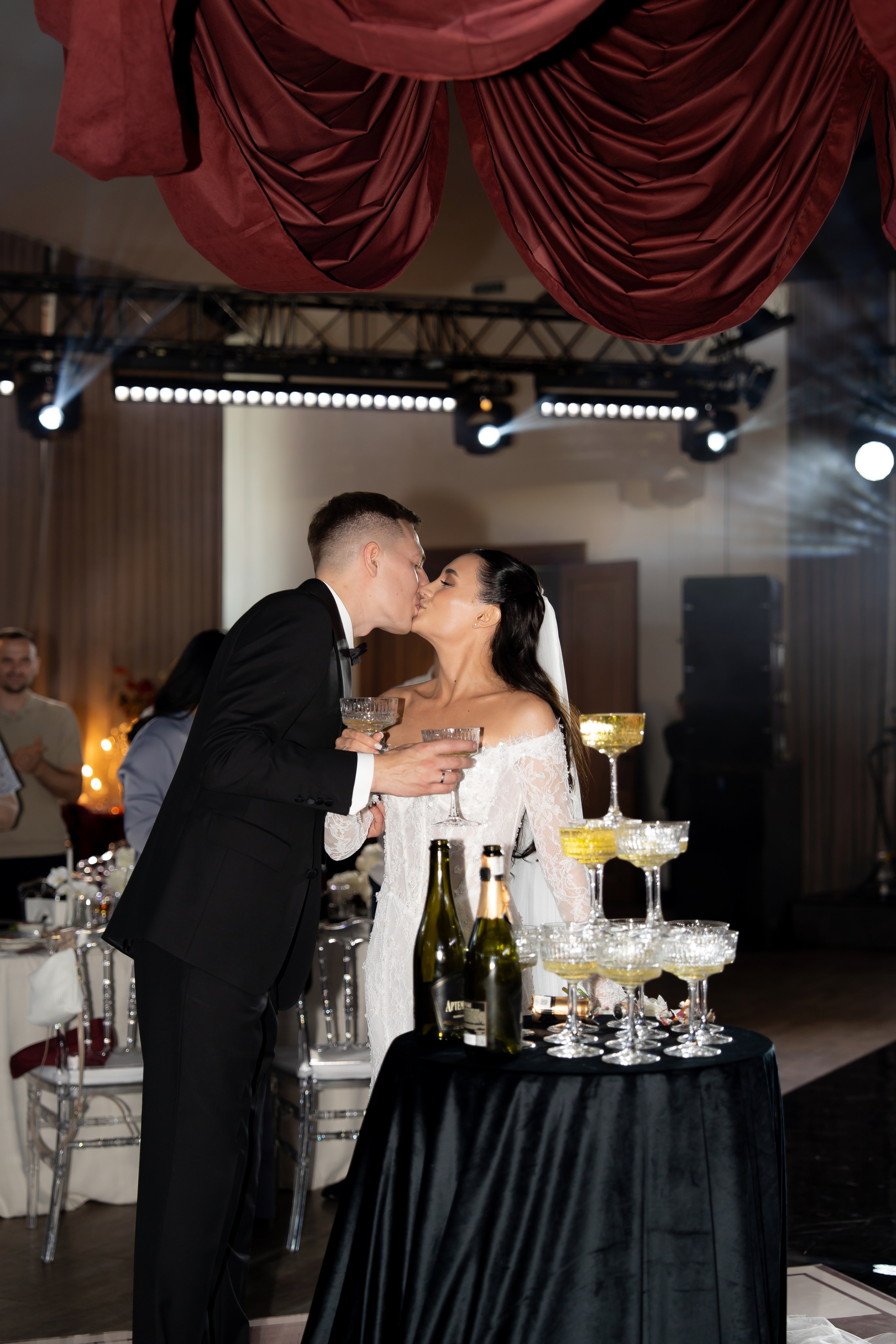 Ірина & Назар. Весільний фотограф Львів Софія Крайник