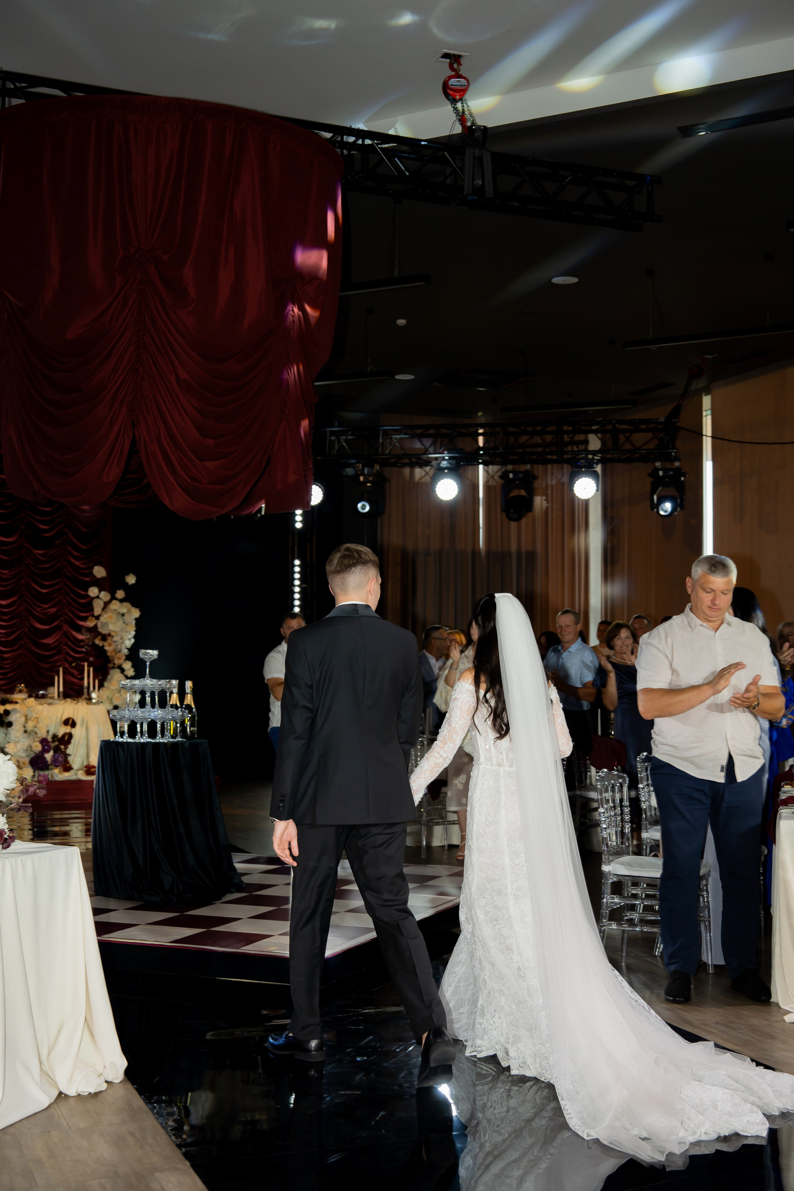 Ірина & Назар. Весільний фотограф Львів Софія Крайник