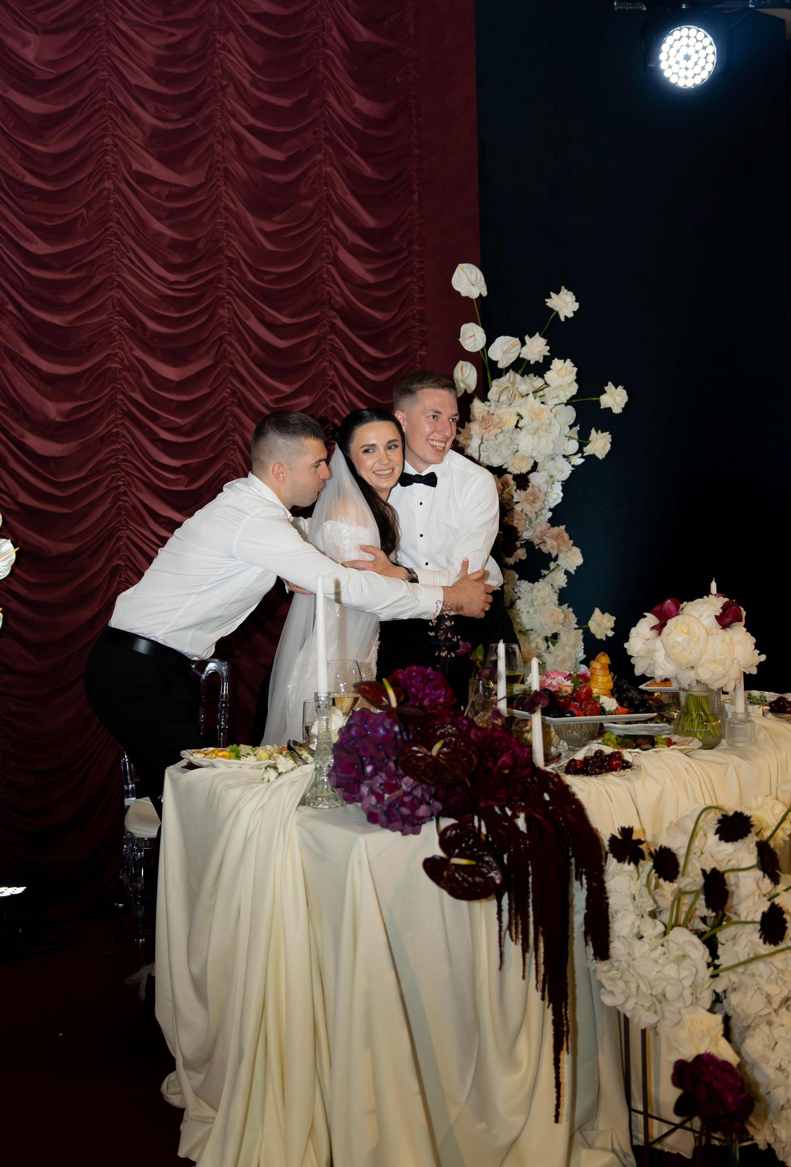 Ірина & Назар. Весільний фотограф Львів Софія Крайник