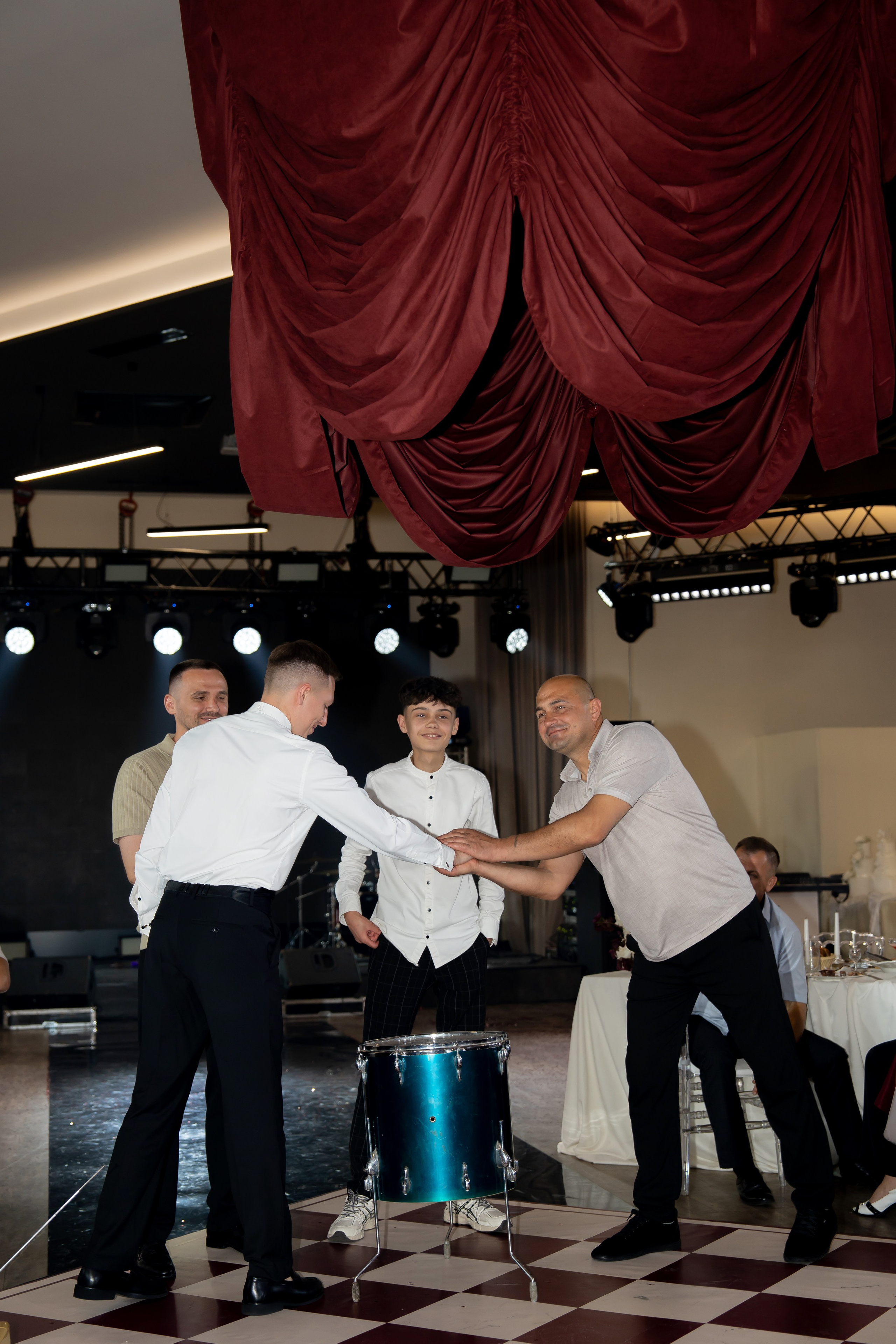 Ірина & Назар. Весільний фотограф Львів Софія Крайник