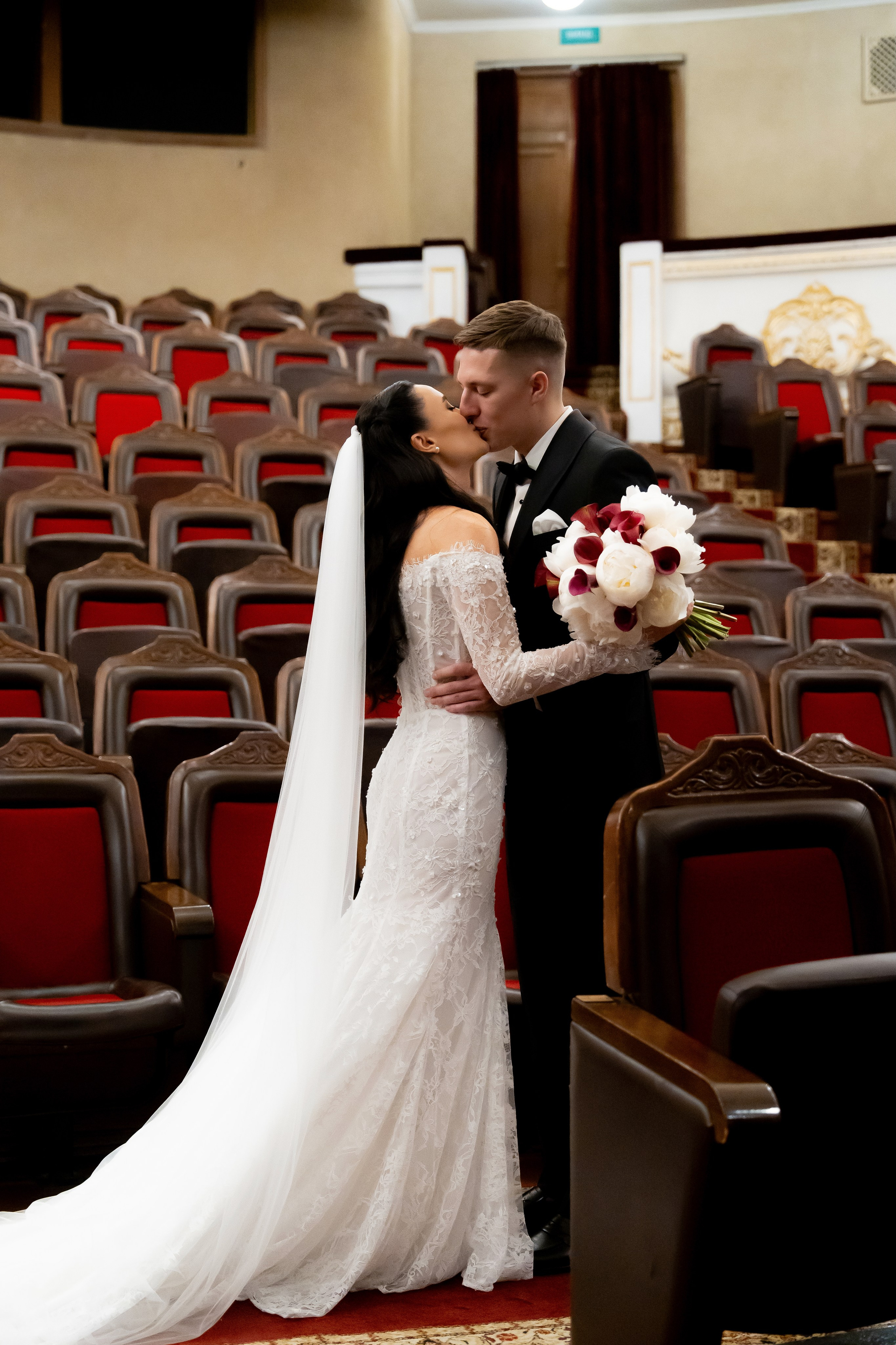 Ірина & Назар. Весільний фотограф Львів Софія Крайник