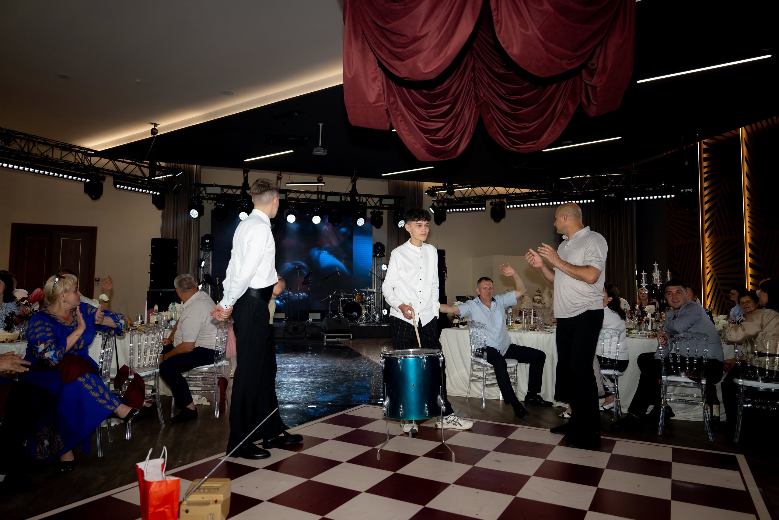 Ірина & Назар. Весільний фотограф Львів Софія Крайник