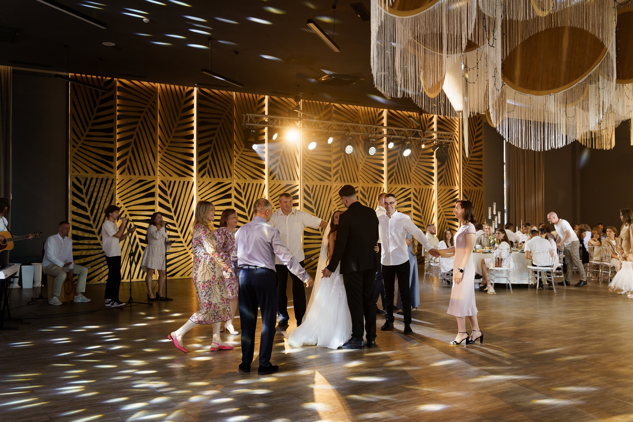 Віталій & Ліліана. Весільний фотограф Львів Софія Крайник