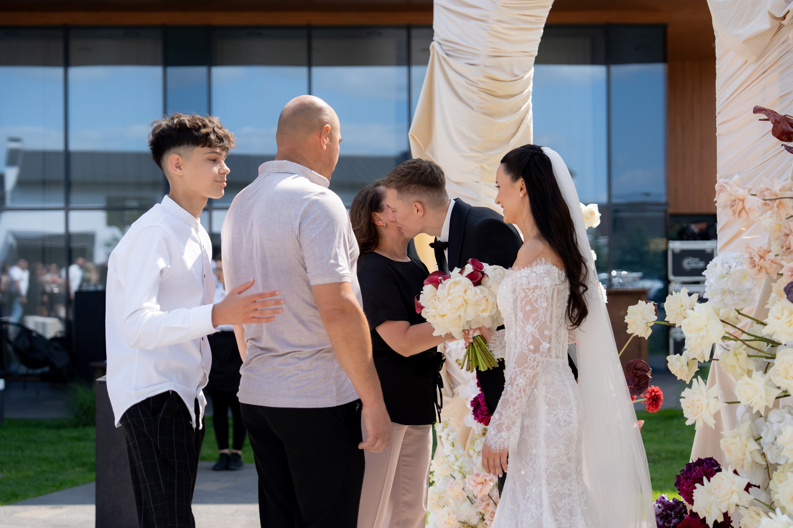 Ірина & Назар. Весільний фотограф Львів Софія Крайник