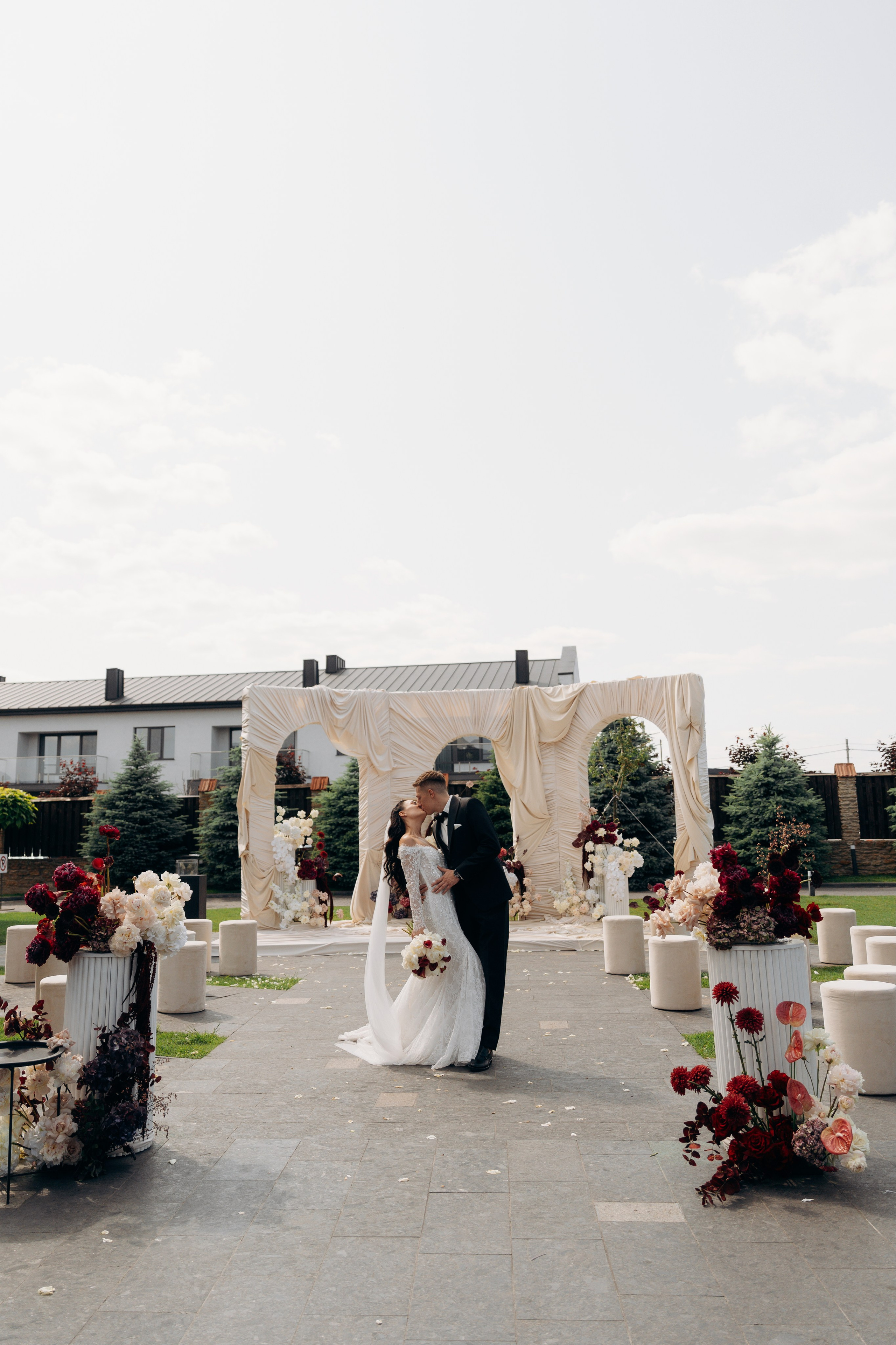 Ірина & Назар. Весільний фотограф Львів Софія Крайник