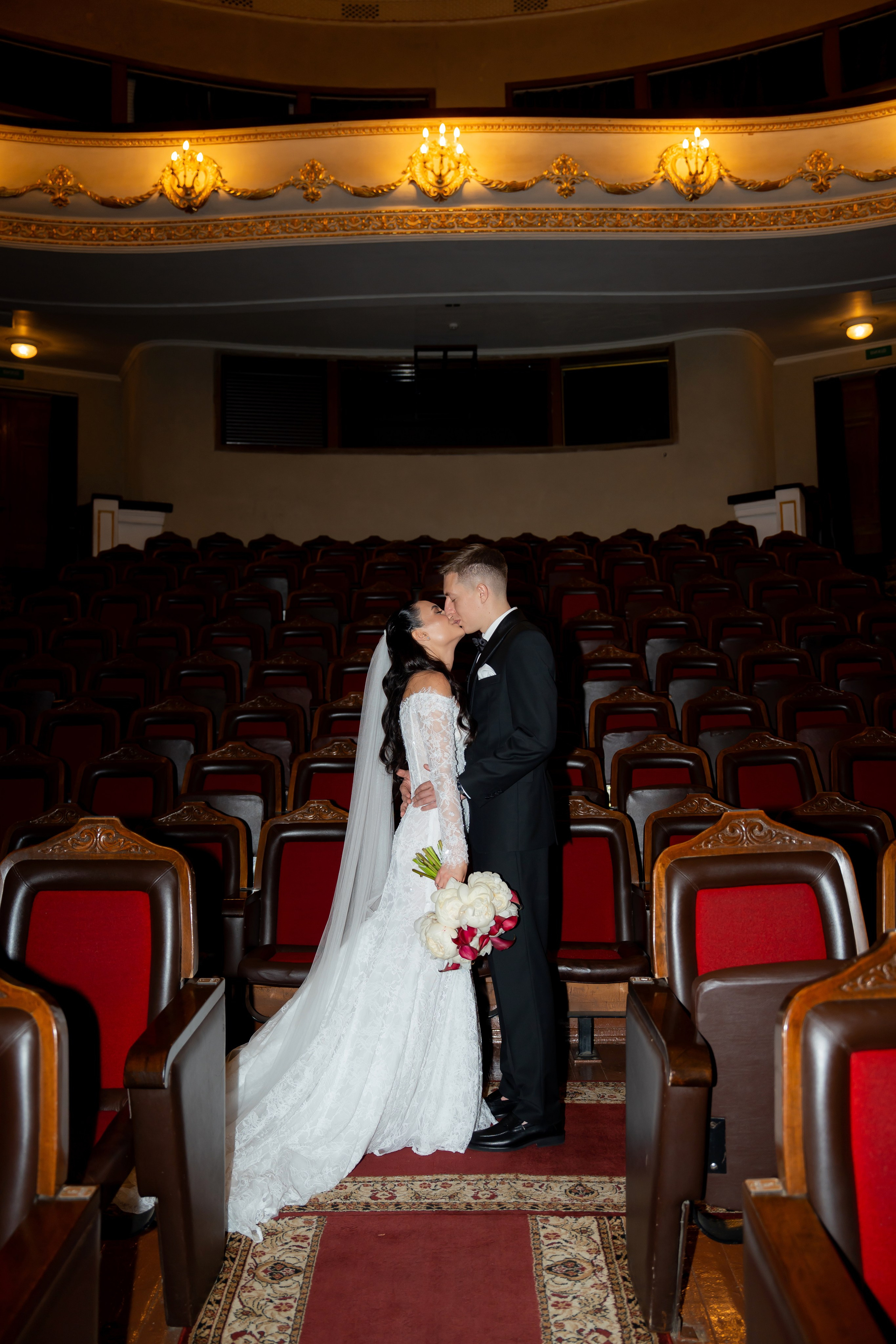 Ірина & Назар. Весільний фотограф Львів Софія Крайник