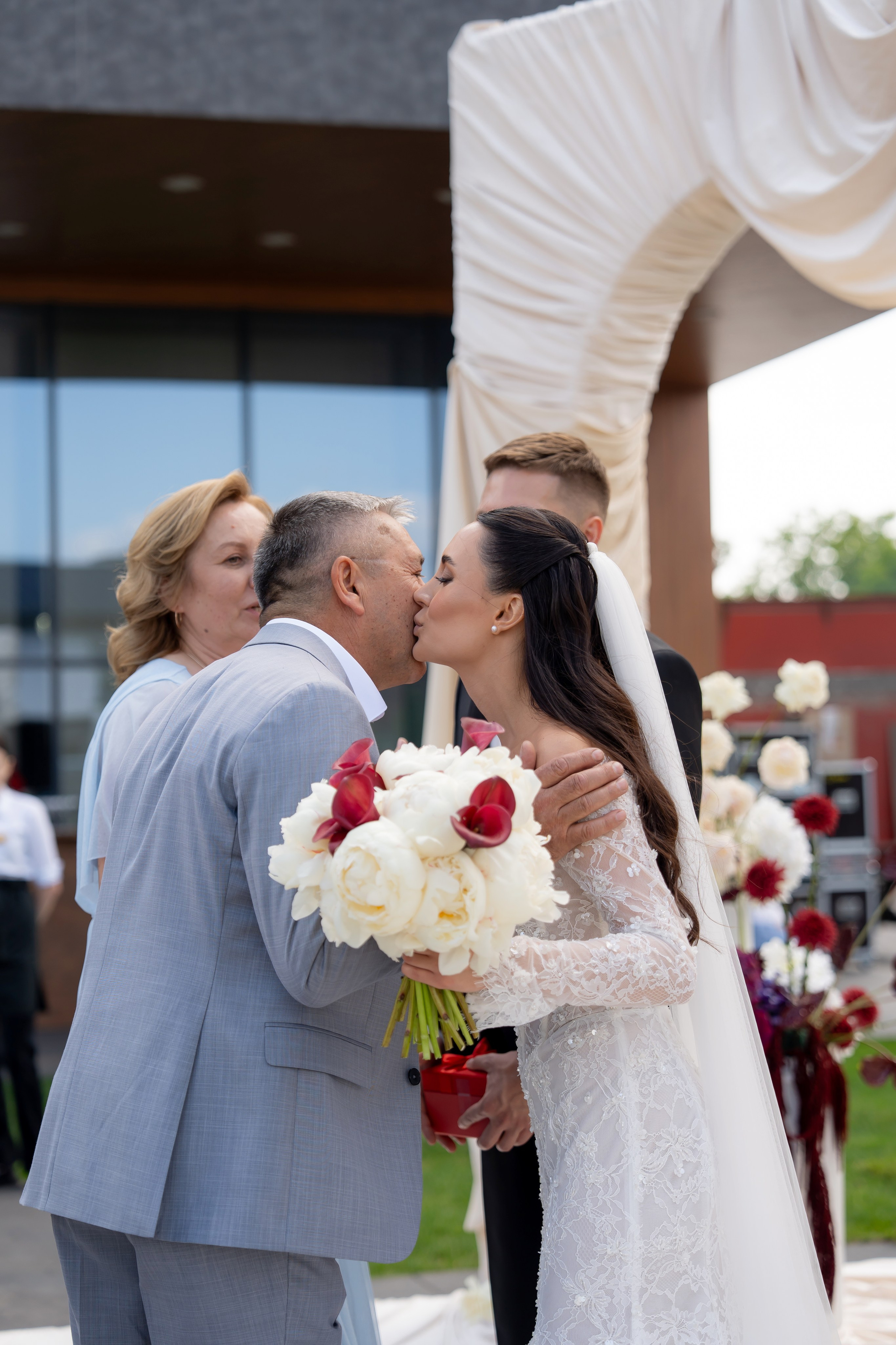 Ірина & Назар. Весільний фотограф Львів Софія Крайник