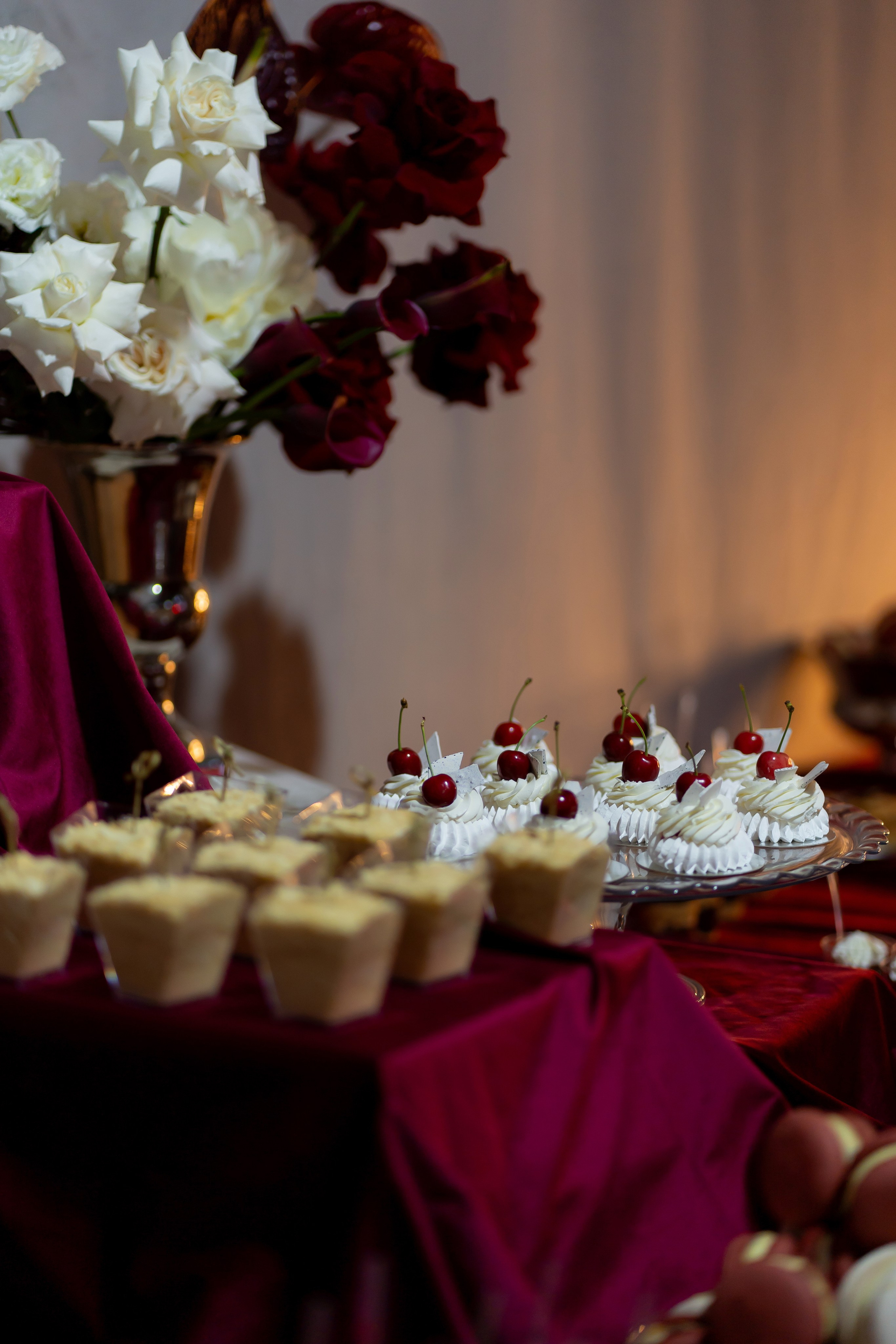 Ірина & Назар. Весільний фотограф Львів Софія Крайник