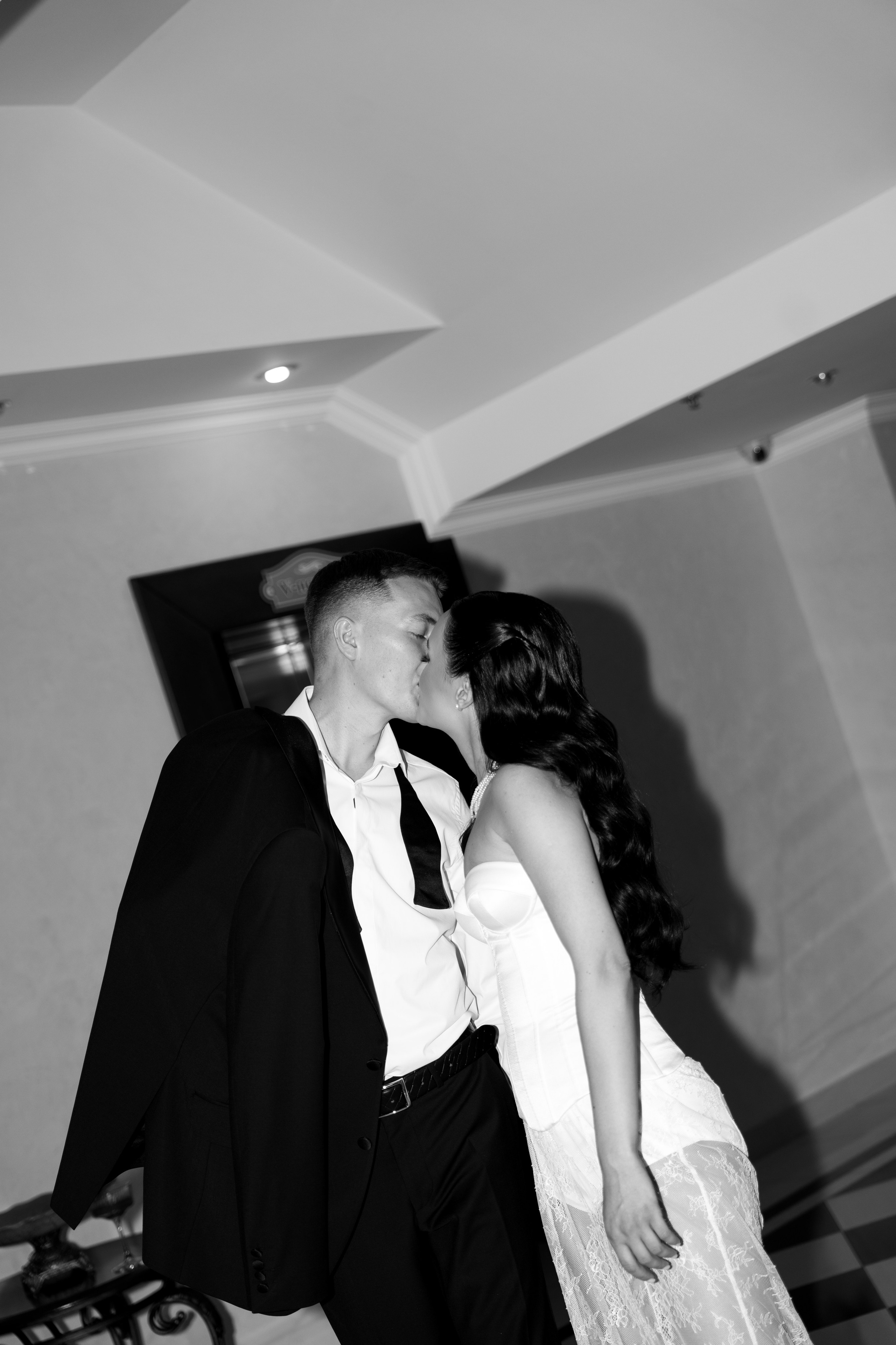 Ірина & Назар. Весільний фотограф Львів Софія Крайник