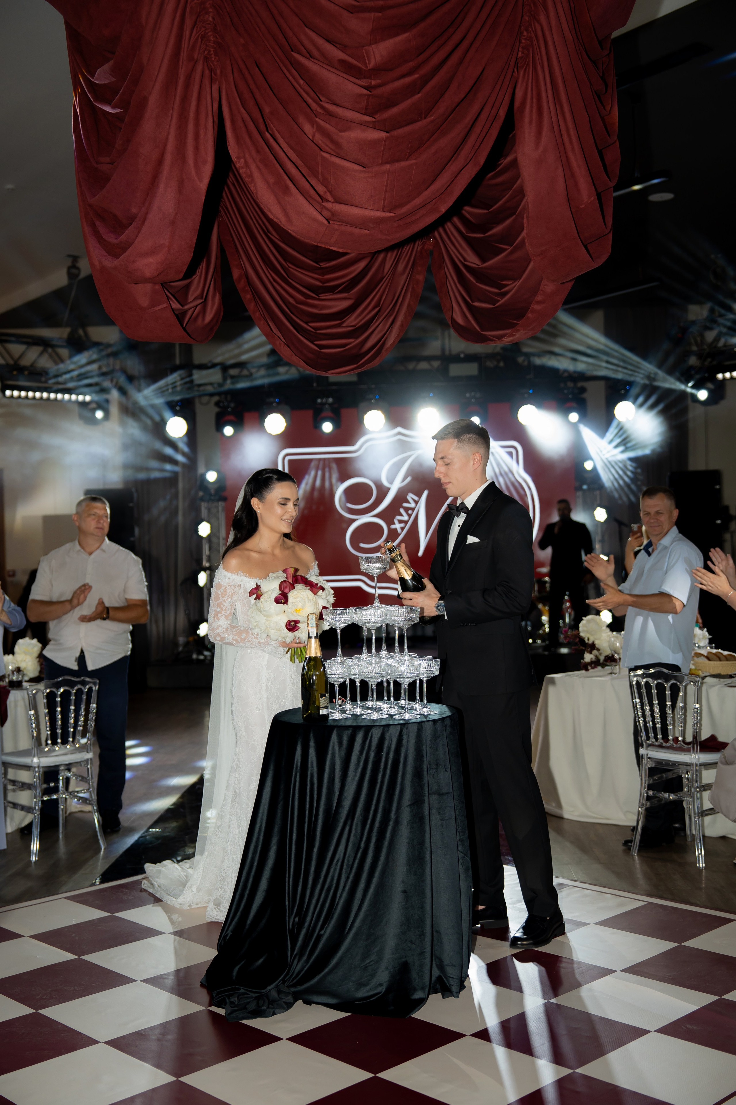 Ірина & Назар. Весільний фотограф Львів Софія Крайник