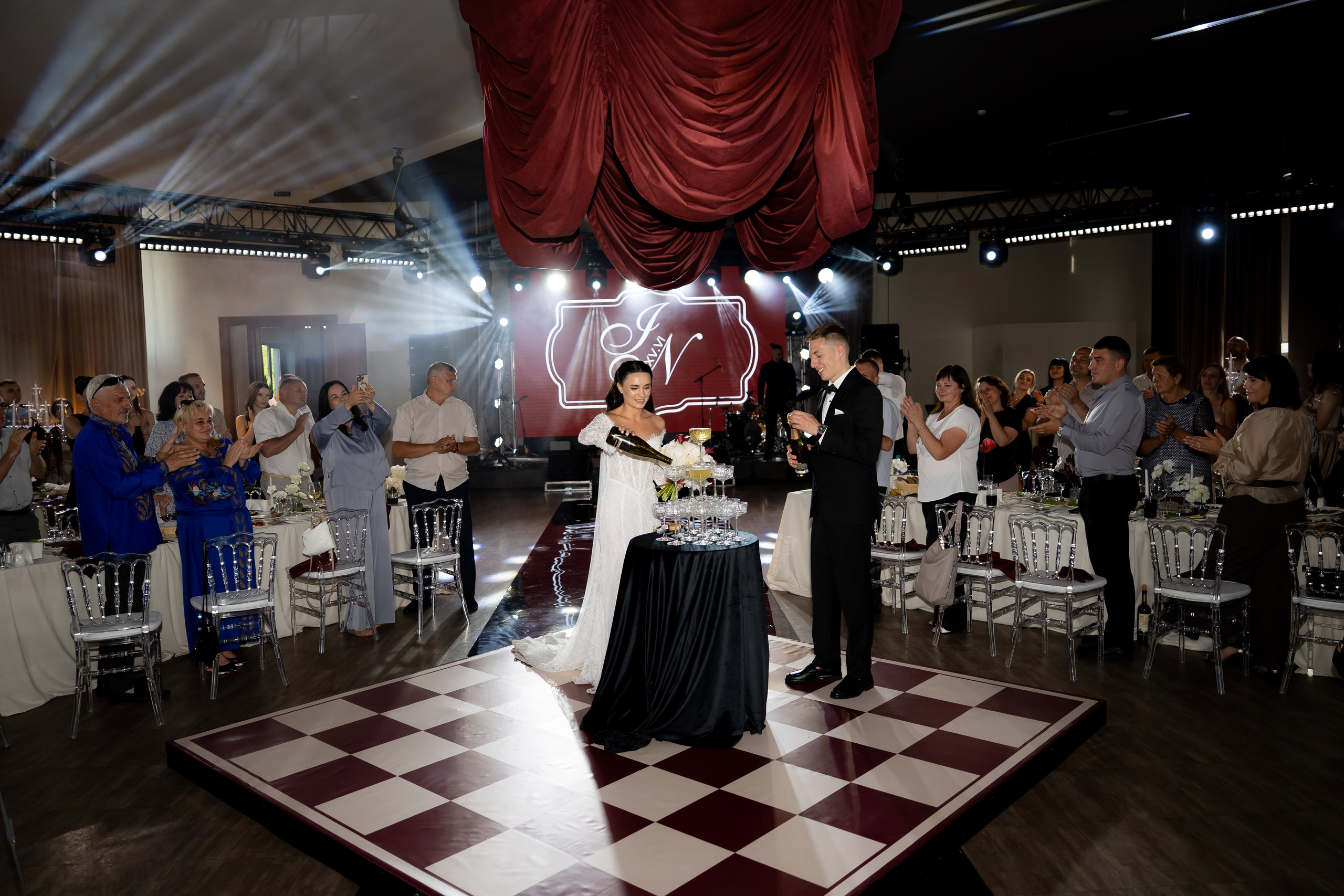 Ірина & Назар. Весільний фотограф Львів Софія Крайник