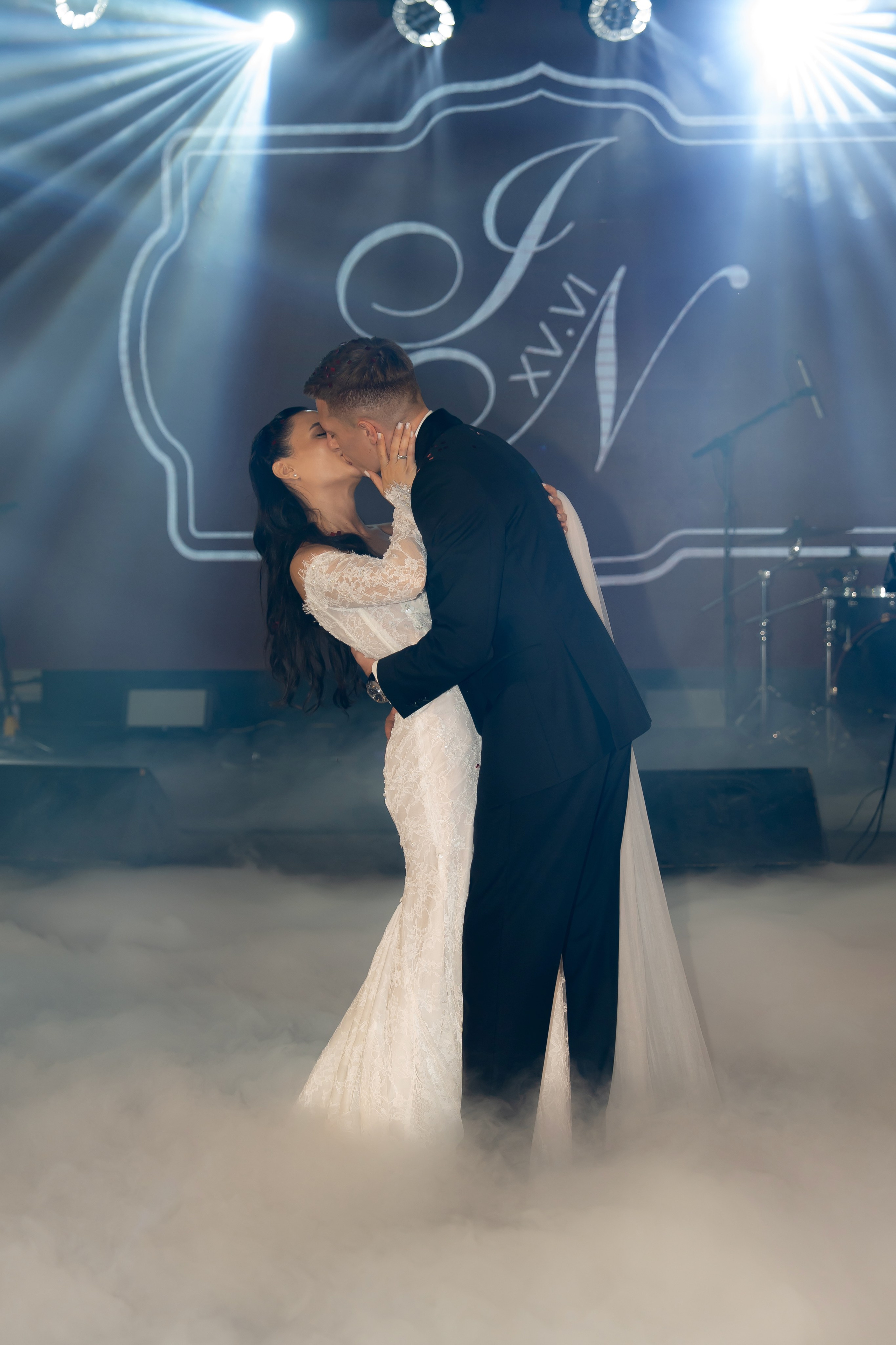 Ірина & Назар. Весільний фотограф Львів Софія Крайник