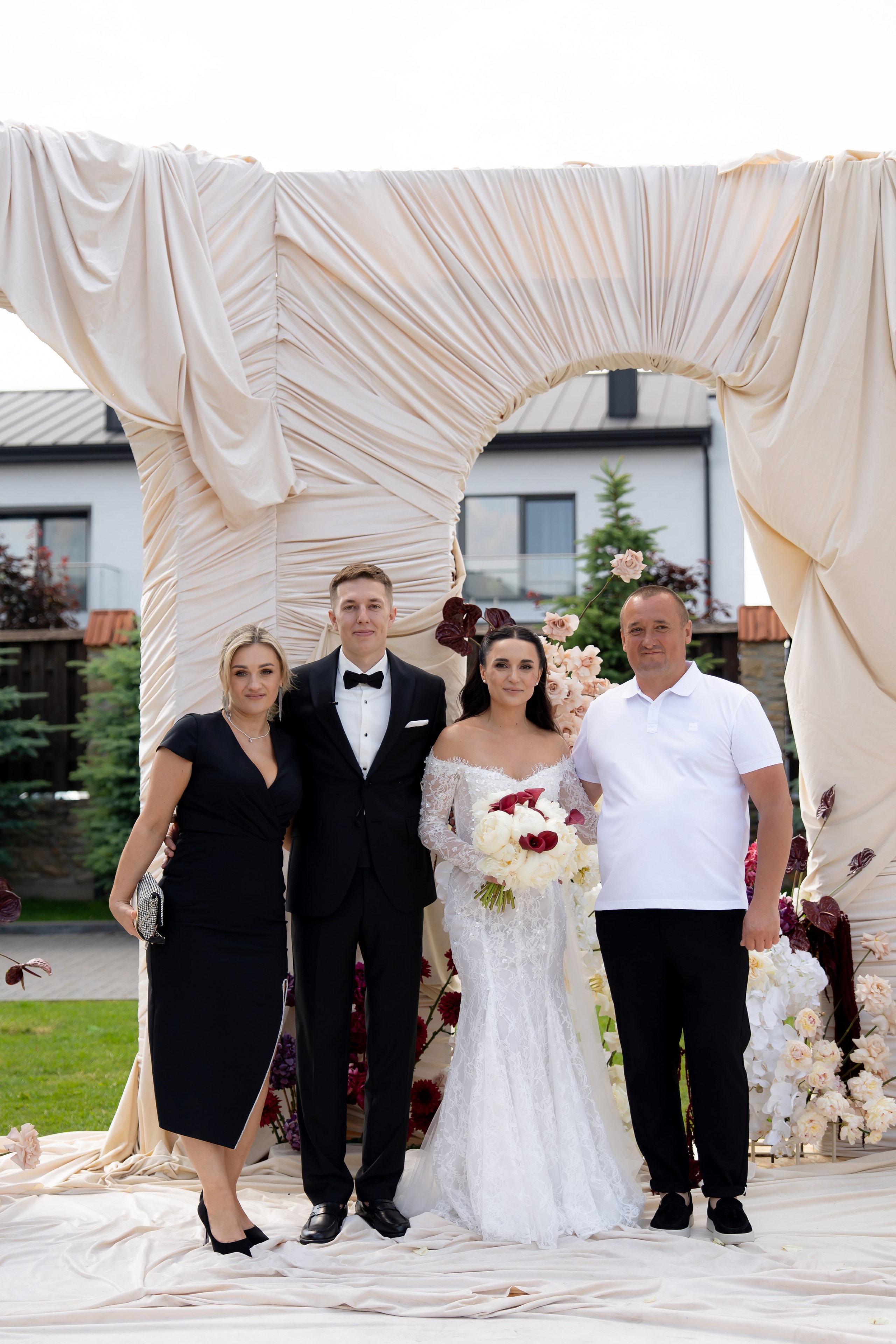 Ірина & Назар. Весільний фотограф Львів Софія Крайник