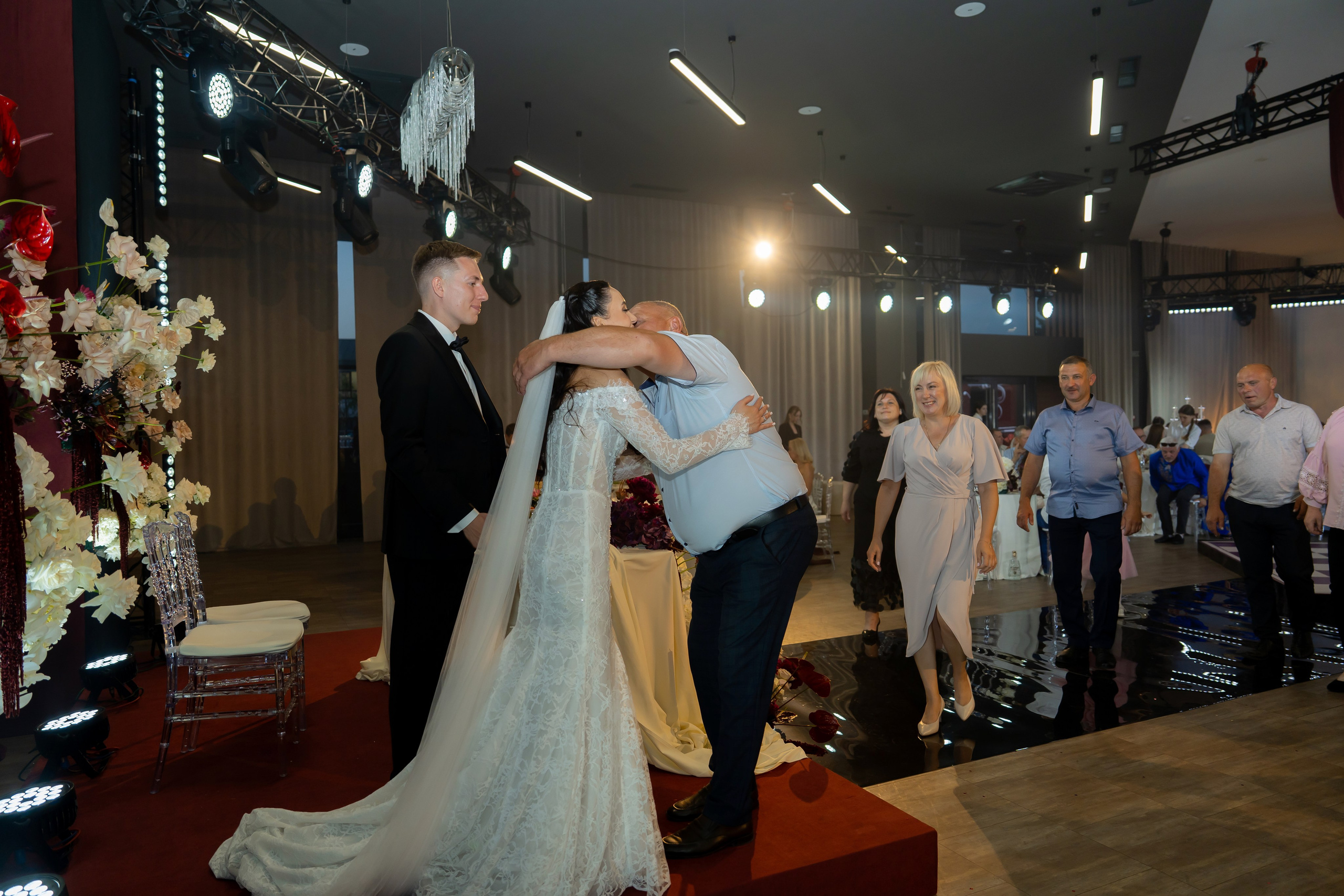 Ірина & Назар. Весільний фотограф Львів Софія Крайник