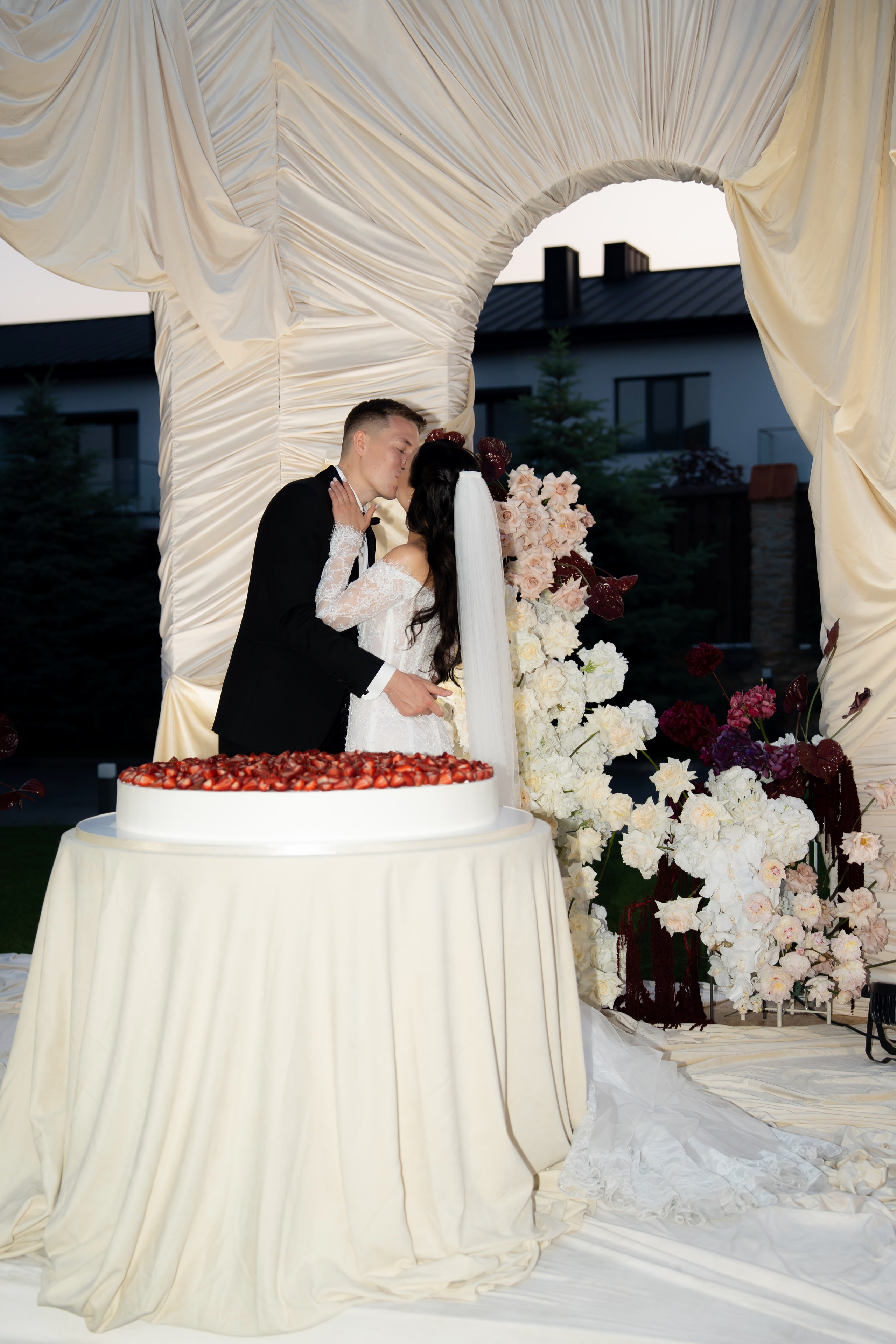 Ірина & Назар. Весільний фотограф Львів Софія Крайник