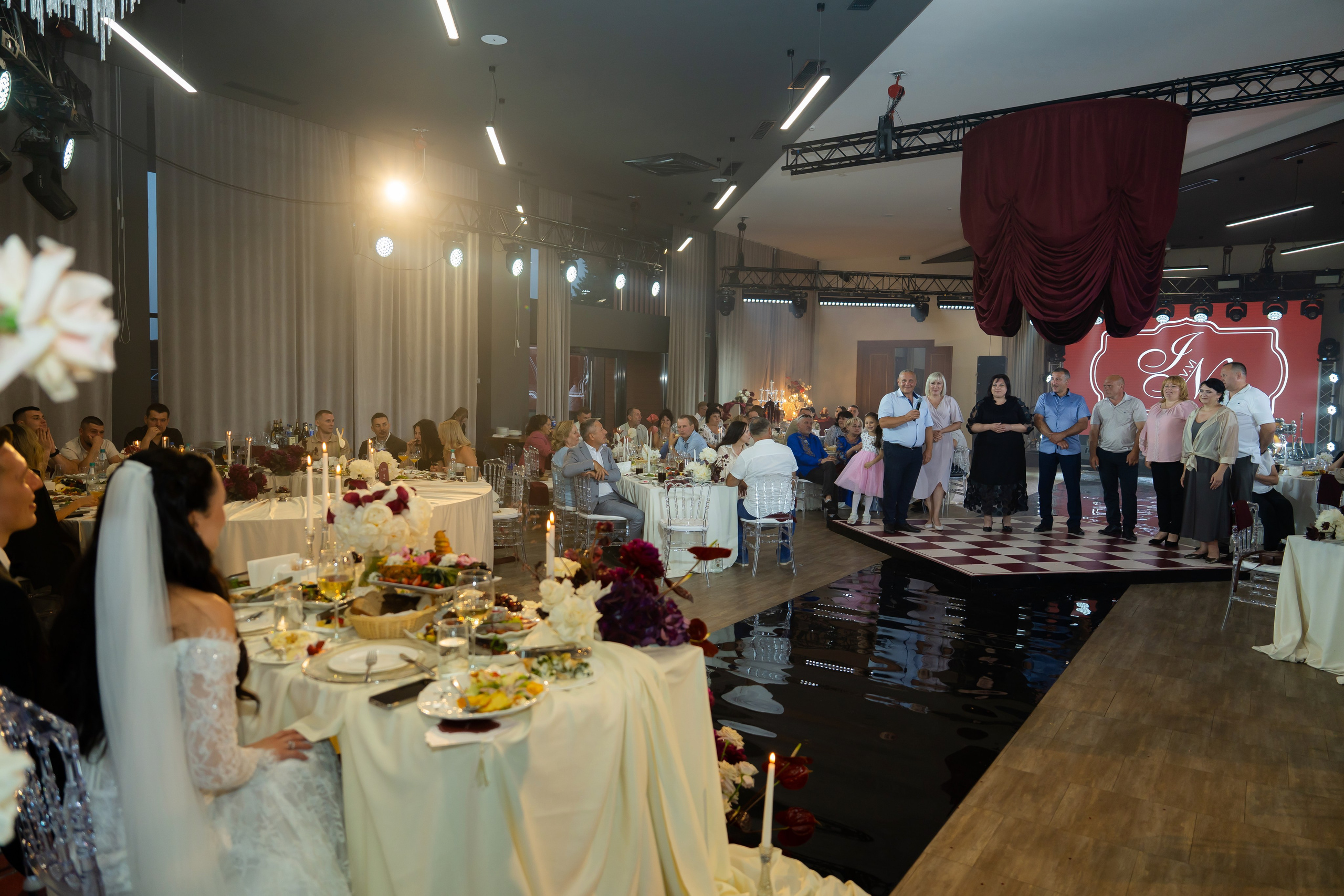 Ірина & Назар. Весільний фотограф Львів Софія Крайник