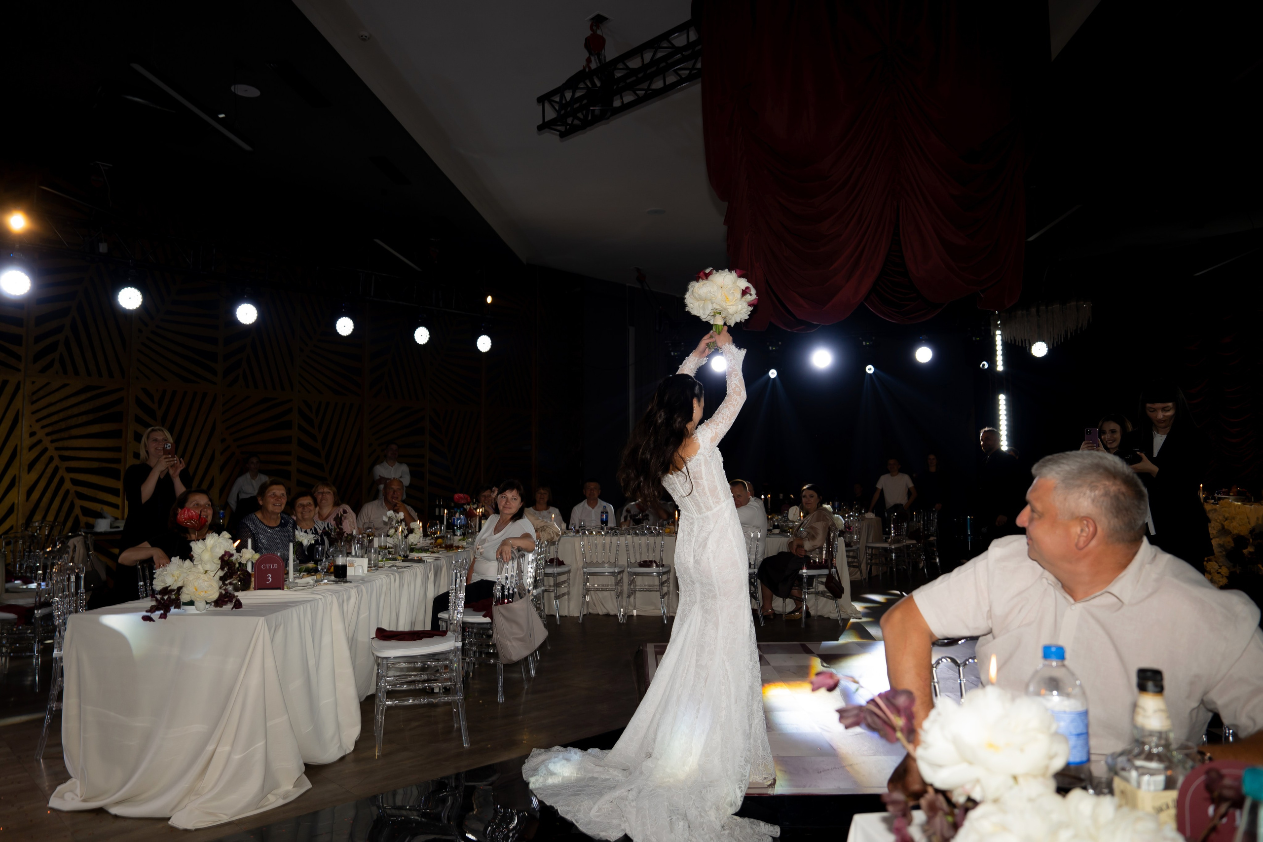 Ірина & Назар. Весільний фотограф Львів Софія Крайник