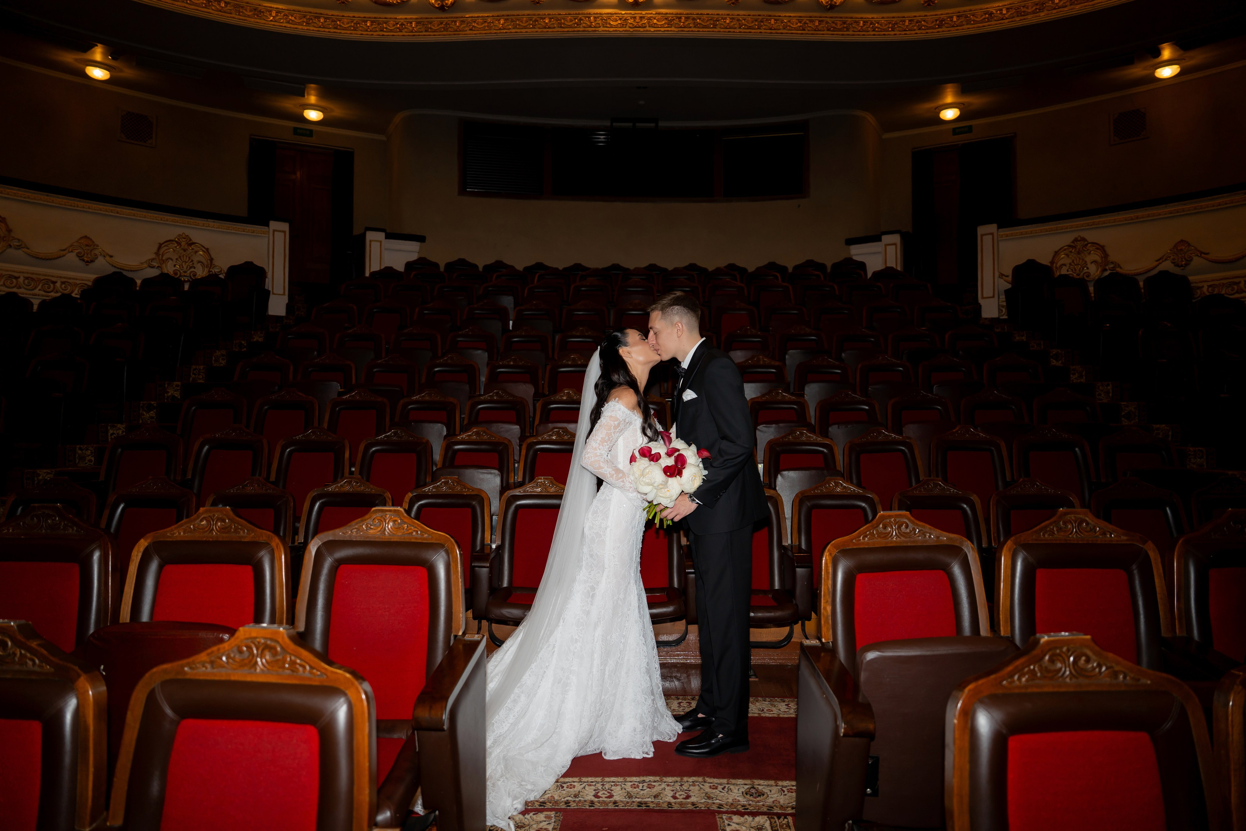 Ірина & Назар. Весільний фотограф Львів Софія Крайник