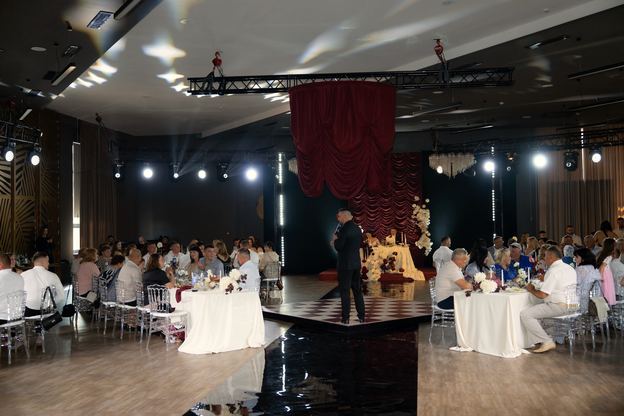 Ірина & Назар. Весільний фотограф Львів Софія Крайник