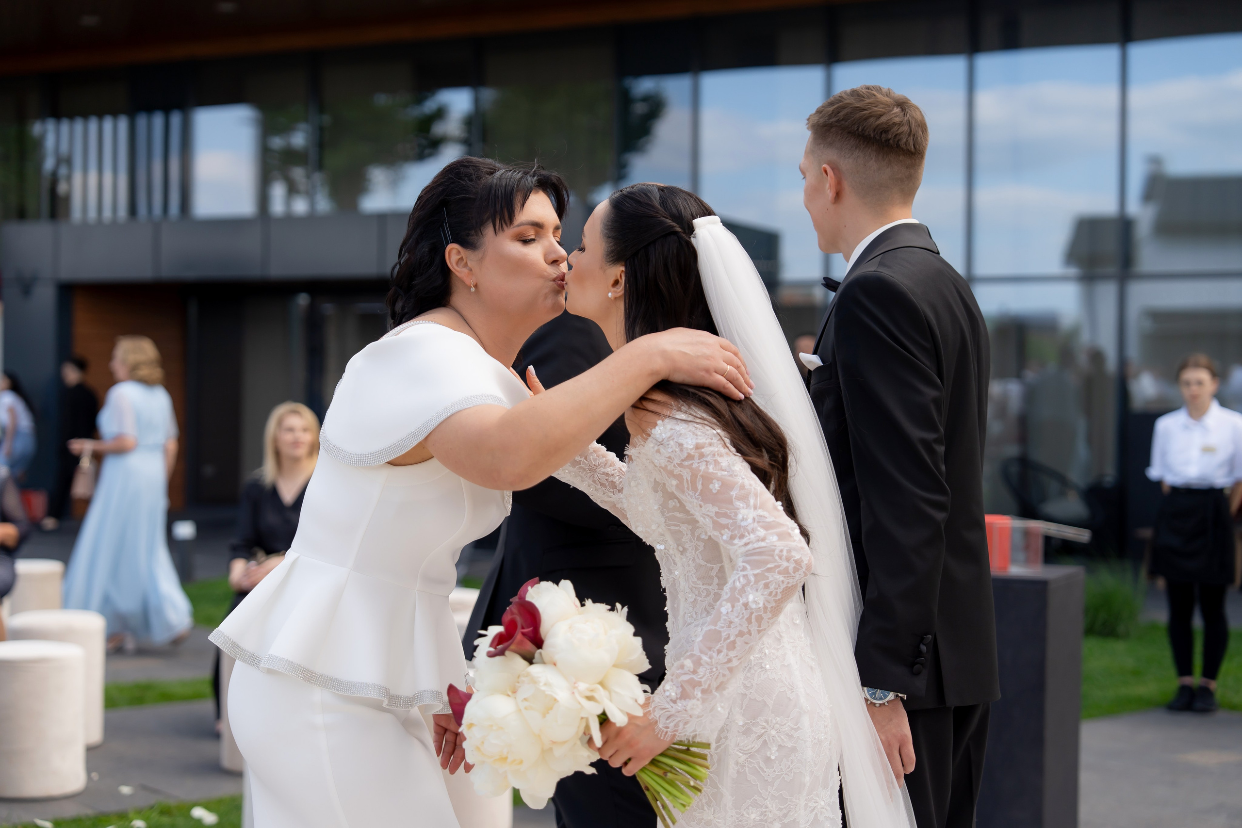 Ірина & Назар. Весільний фотограф Львів Софія Крайник