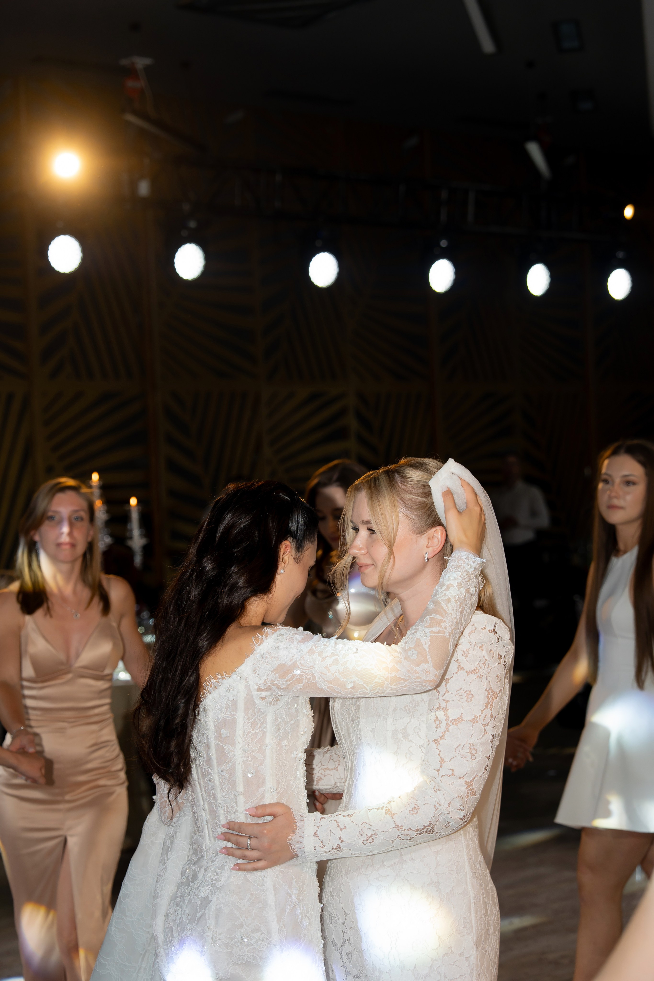 Ірина & Назар. Весільний фотограф Львів Софія Крайник