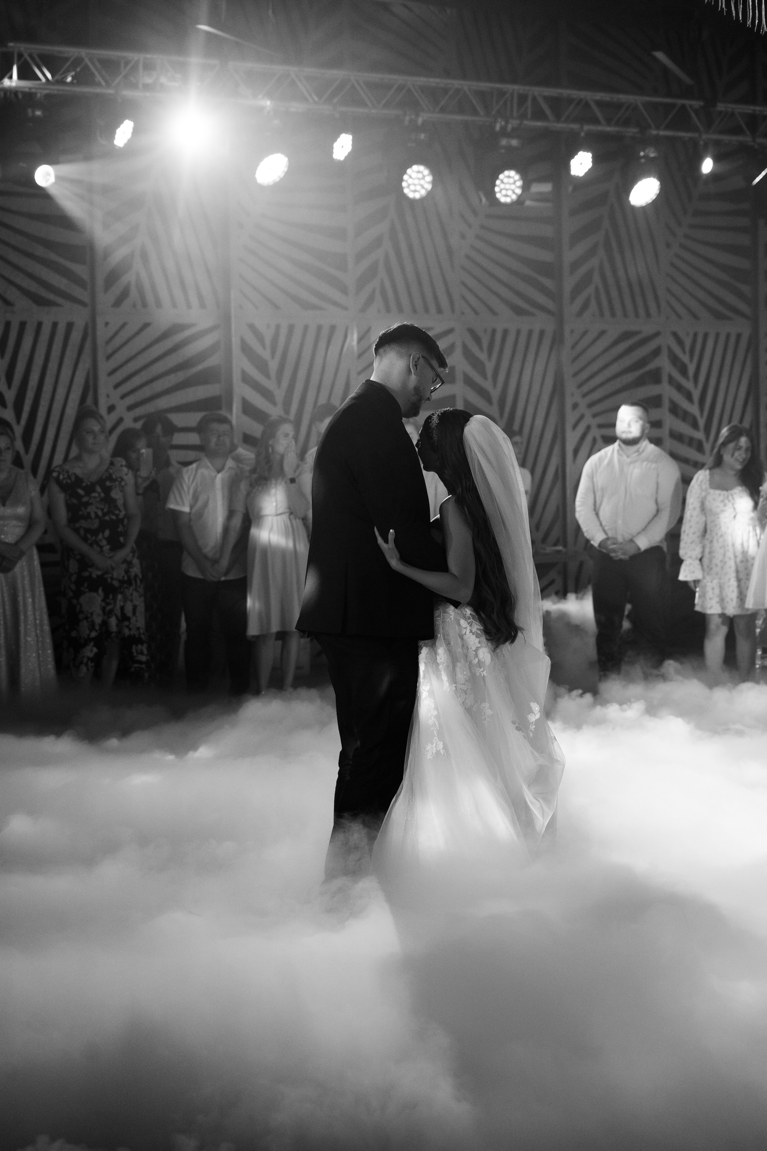 Віталій & Ліліана. Весільний фотограф Львів Софія Крайник